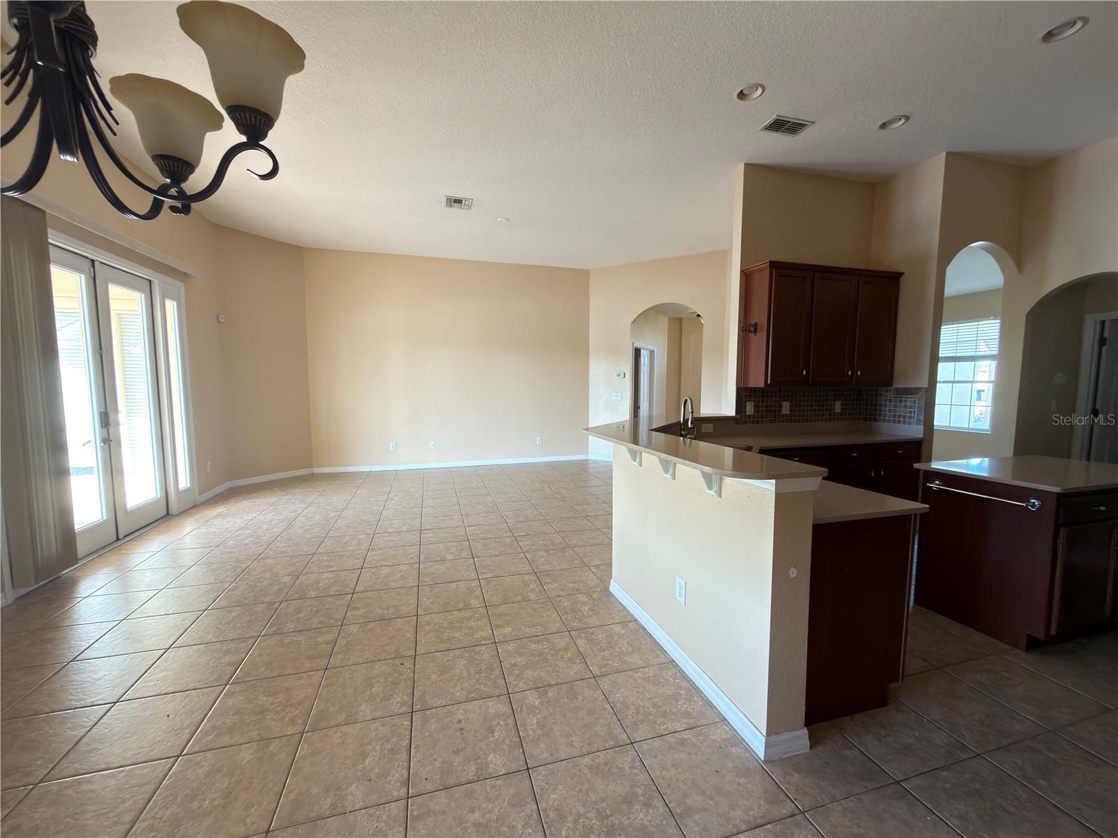 SHINGLE CREEK RESERVE AT THE OAKS PH 3 & 4 - Residential Lease