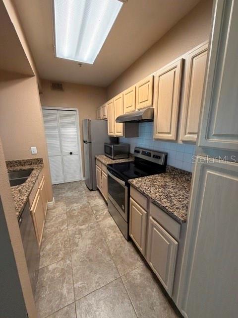 RESIDENCES AT SABAL POINT A CONDO - Residential
