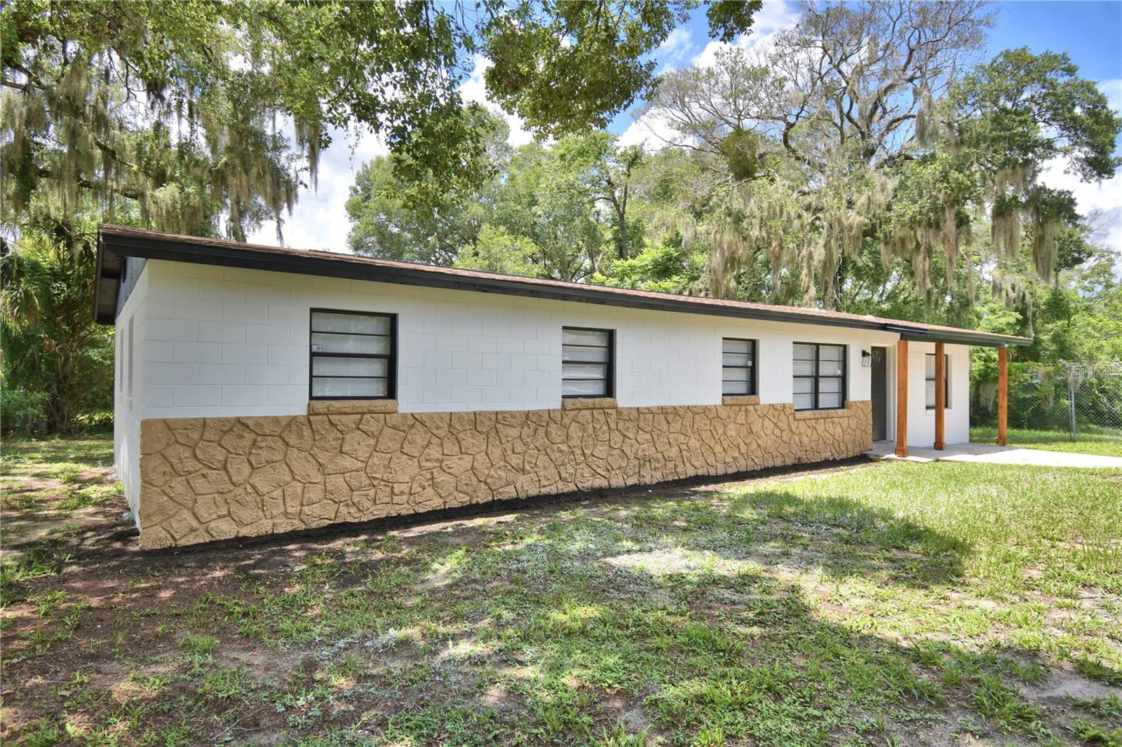 CANDLELIGHT OAKS - Residential