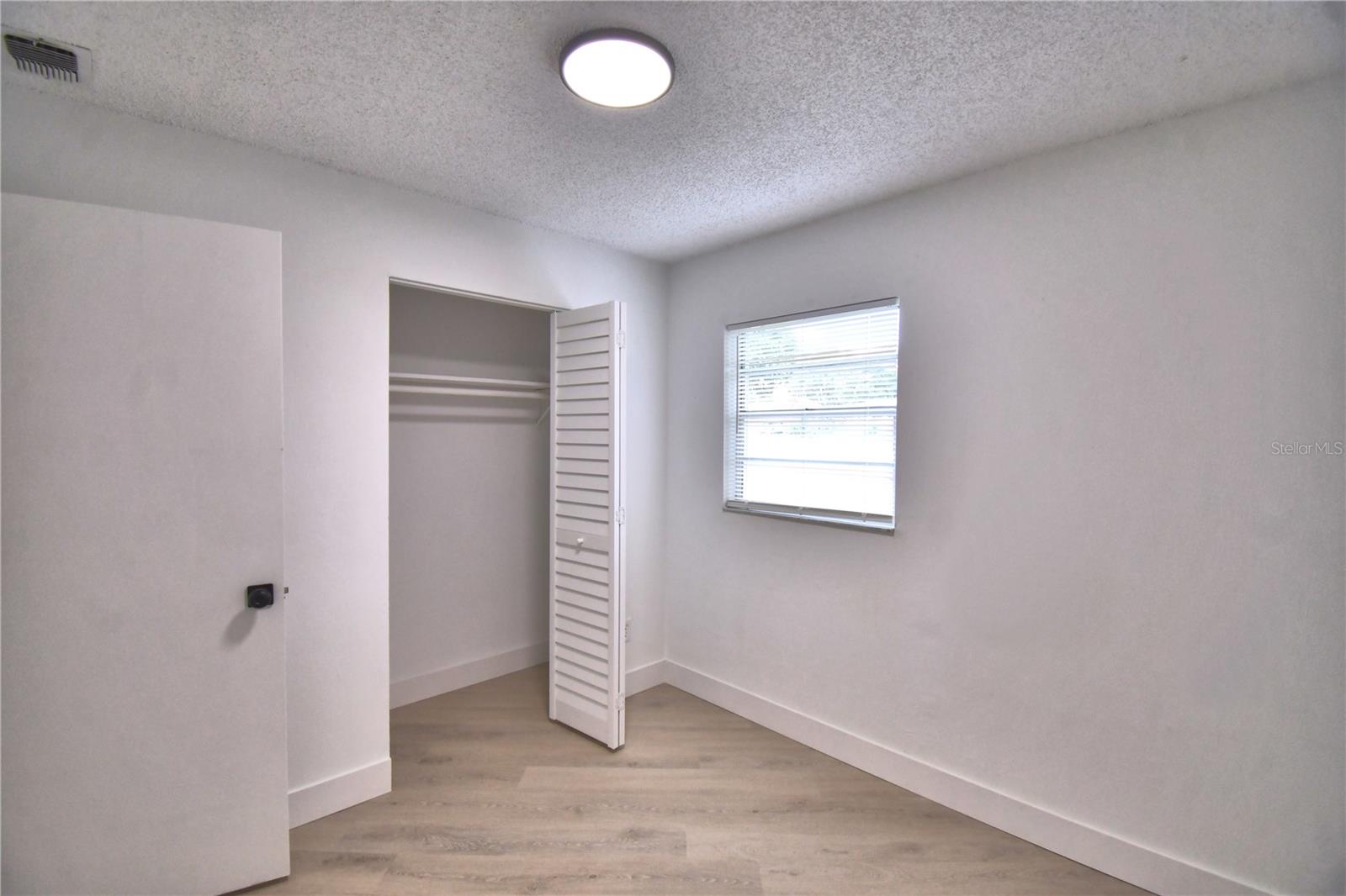 CANDLELIGHT OAKS - Residential
