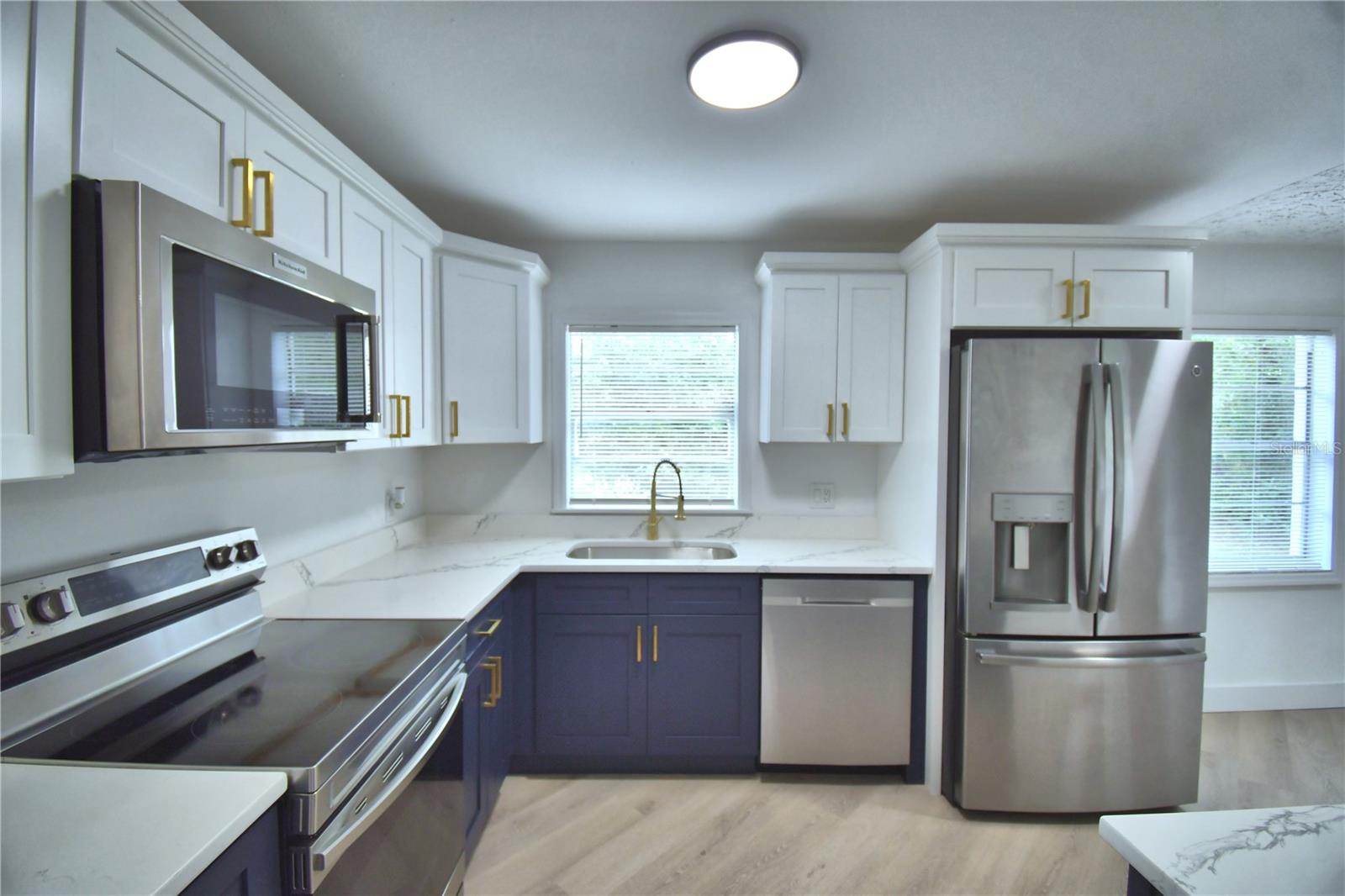 CANDLELIGHT OAKS - Residential