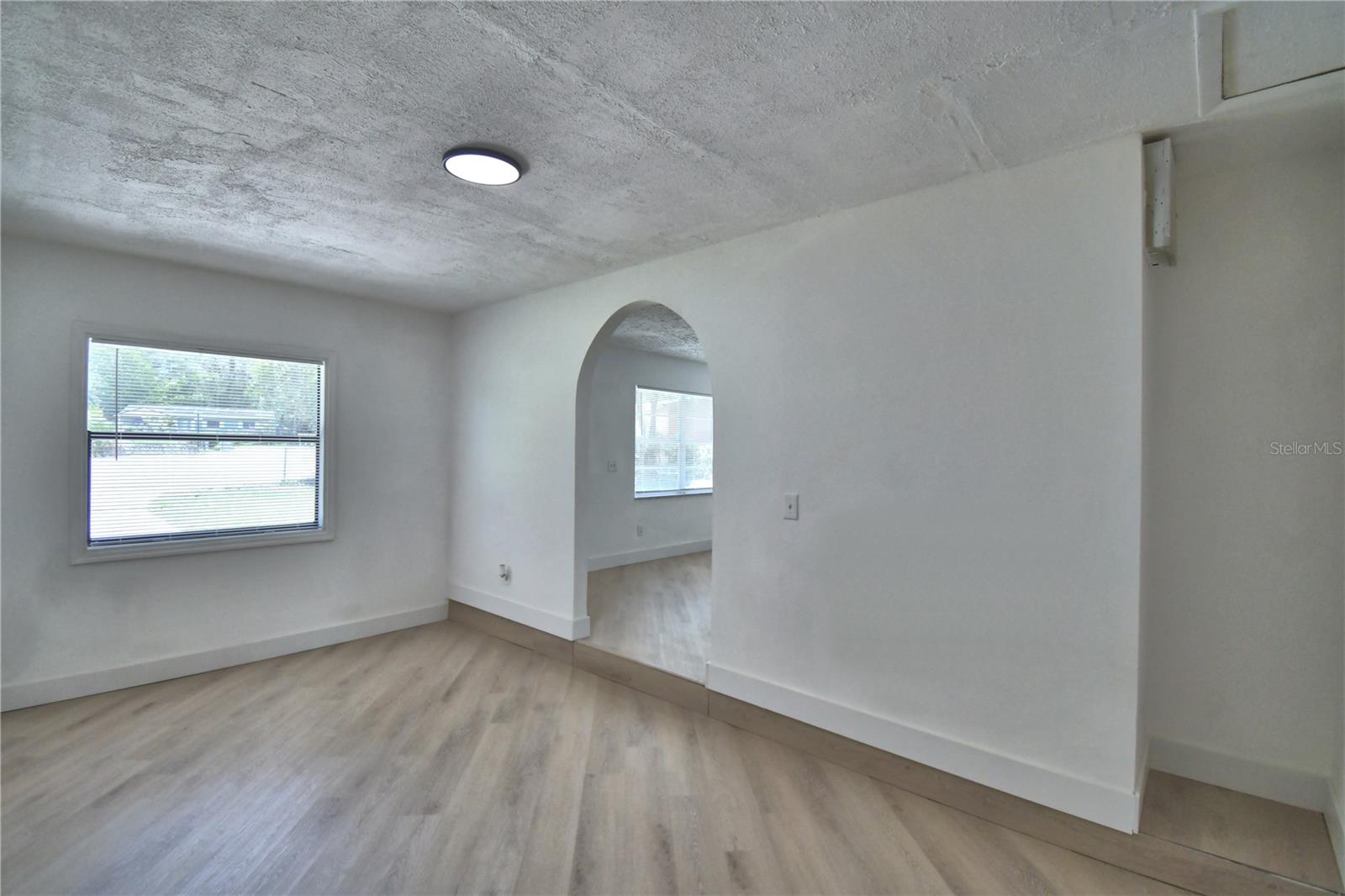 CANDLELIGHT OAKS - Residential