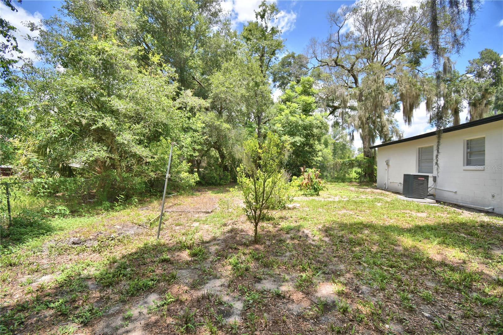 CANDLELIGHT OAKS - Residential