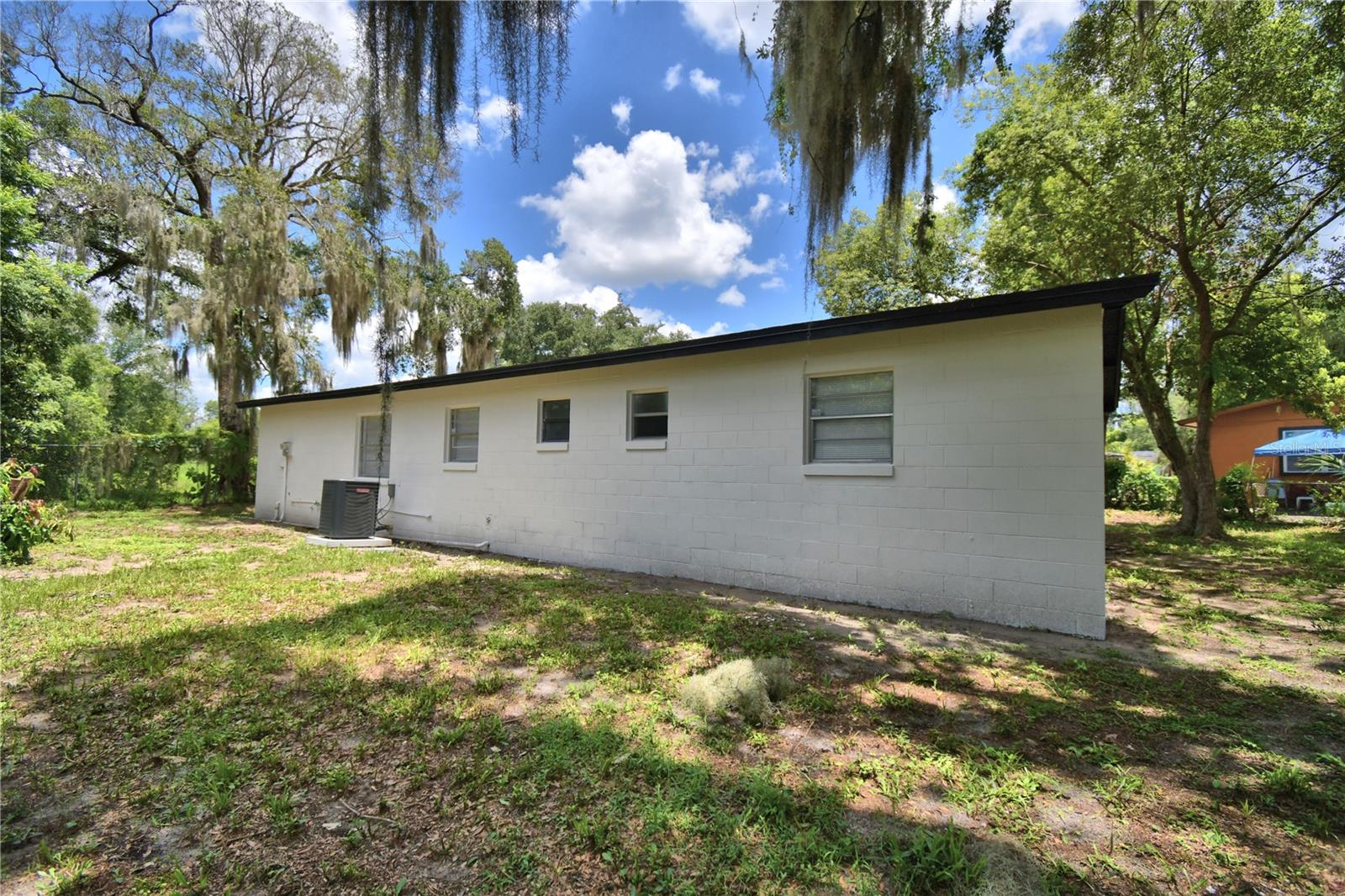 CANDLELIGHT OAKS - Residential
