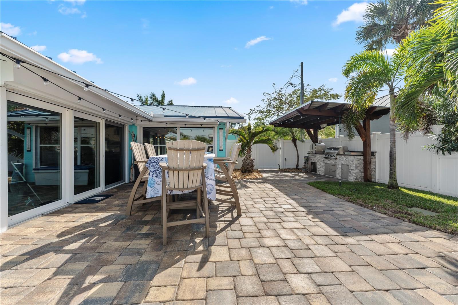 REPLAT/HALIFAX SHORES - Residential