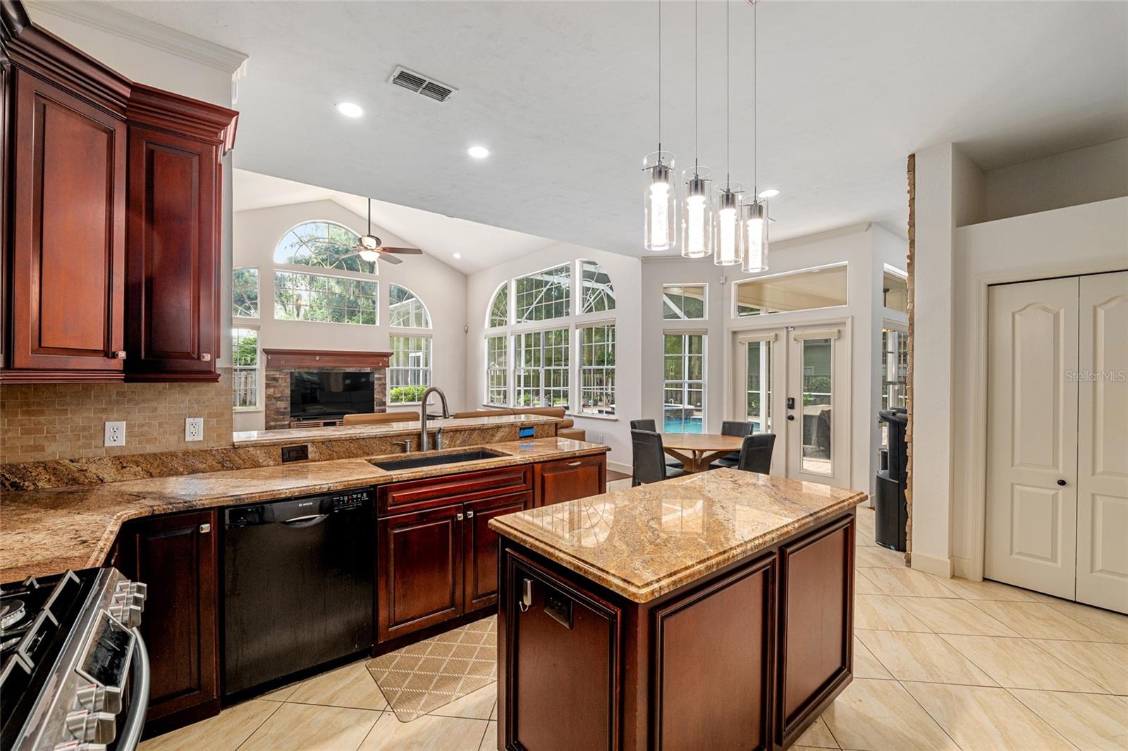 BLUES CREEK DEV - Residential