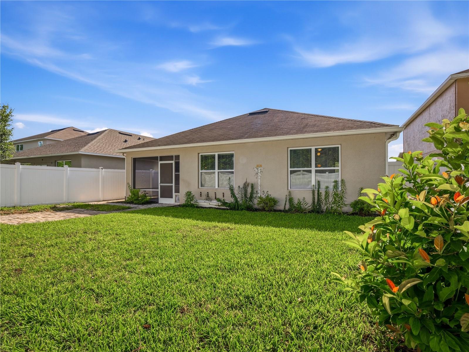 SABAL LAKES - Residential