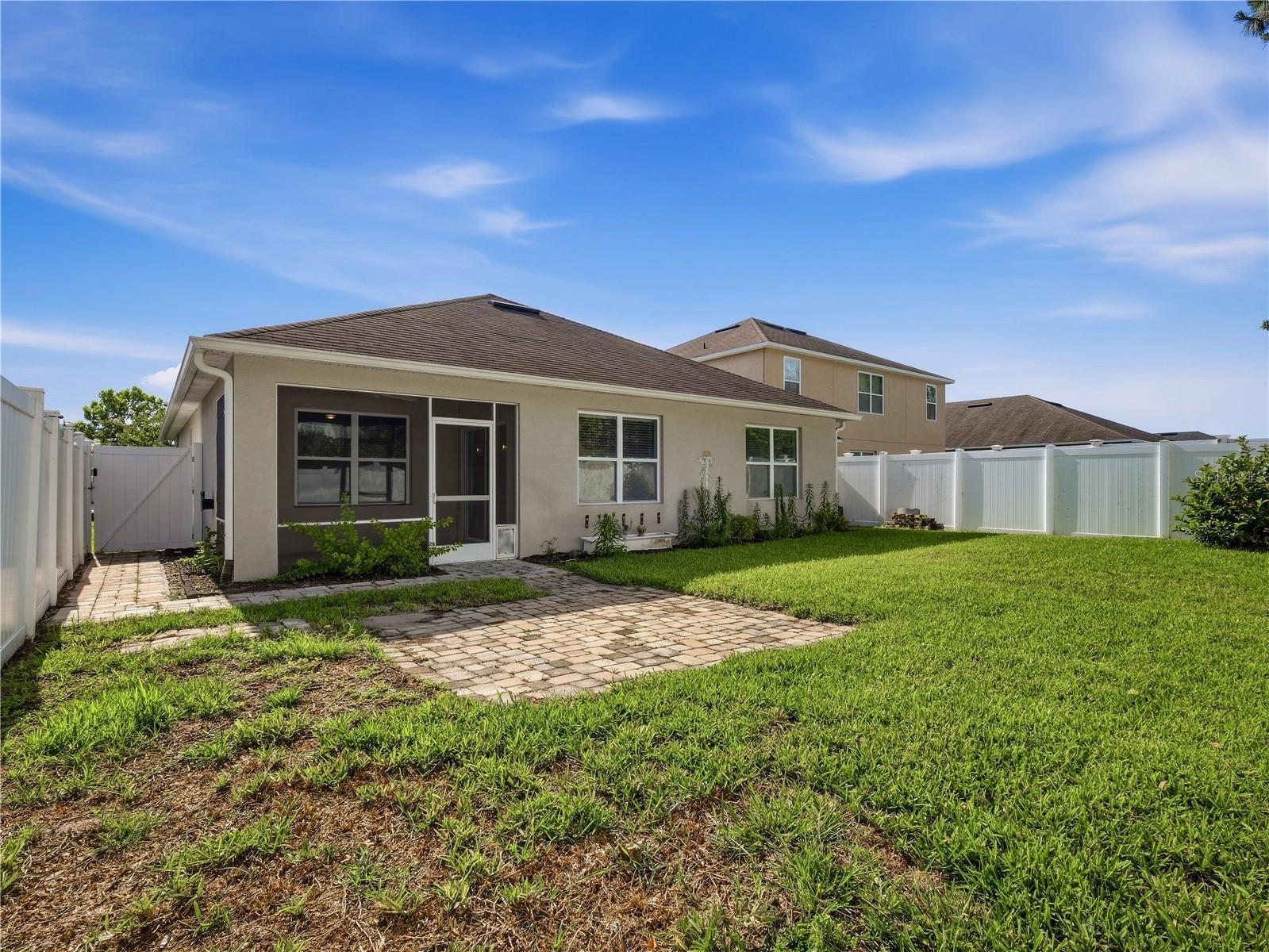 SABAL LAKES - Residential