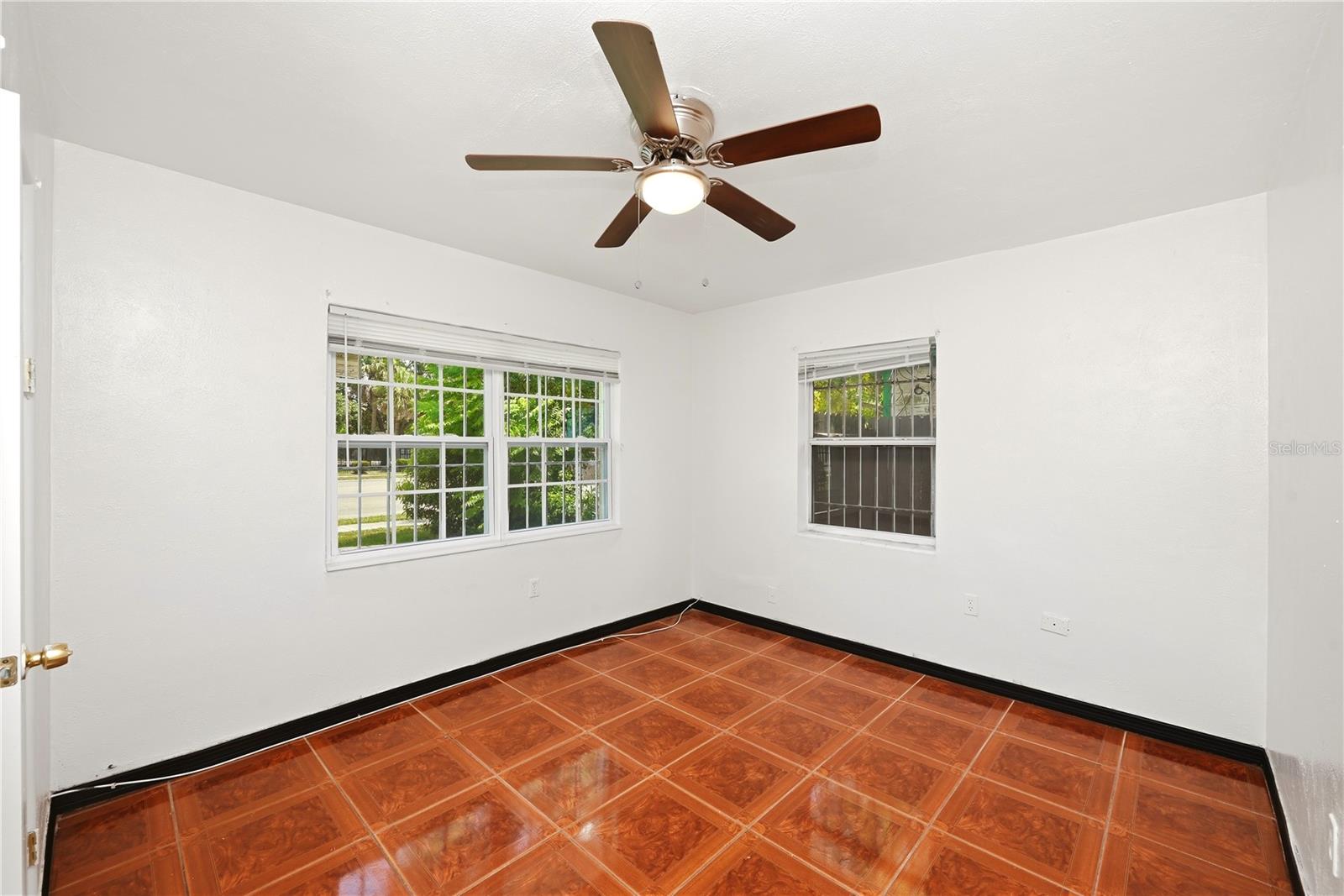 WASHINGTON PARK - Residential Lease