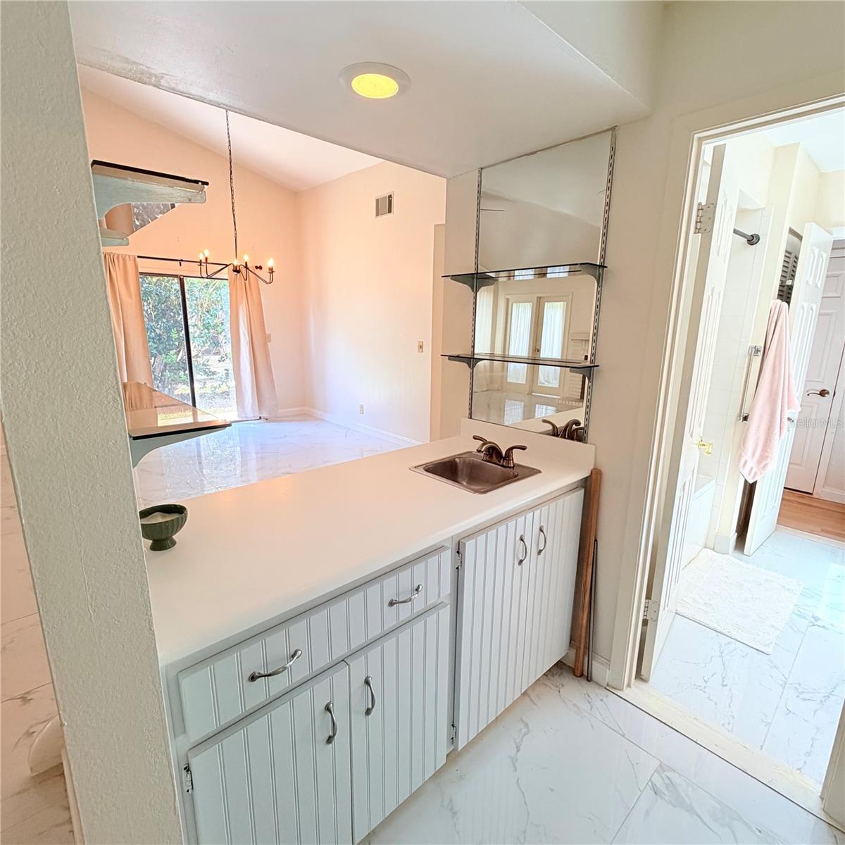 PELICAN BAY PH 04 UNIT 01 - Residential Lease