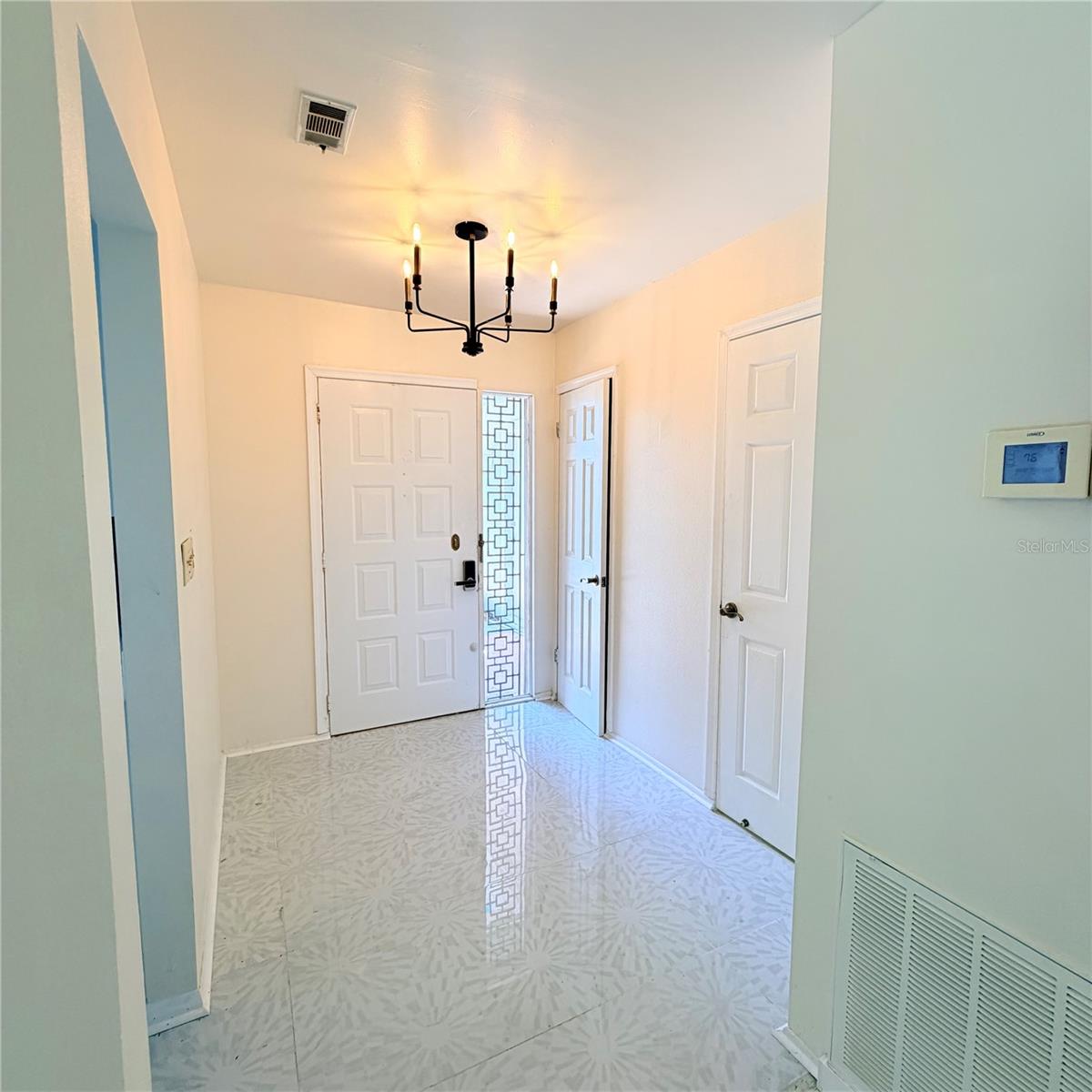 PELICAN BAY PH 04 UNIT 01 - Residential Lease