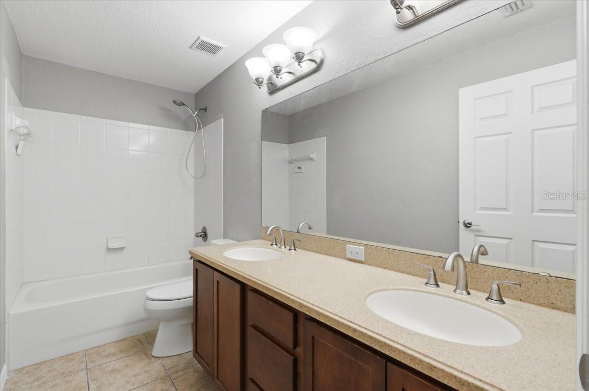 TURNER OAKS - Residential