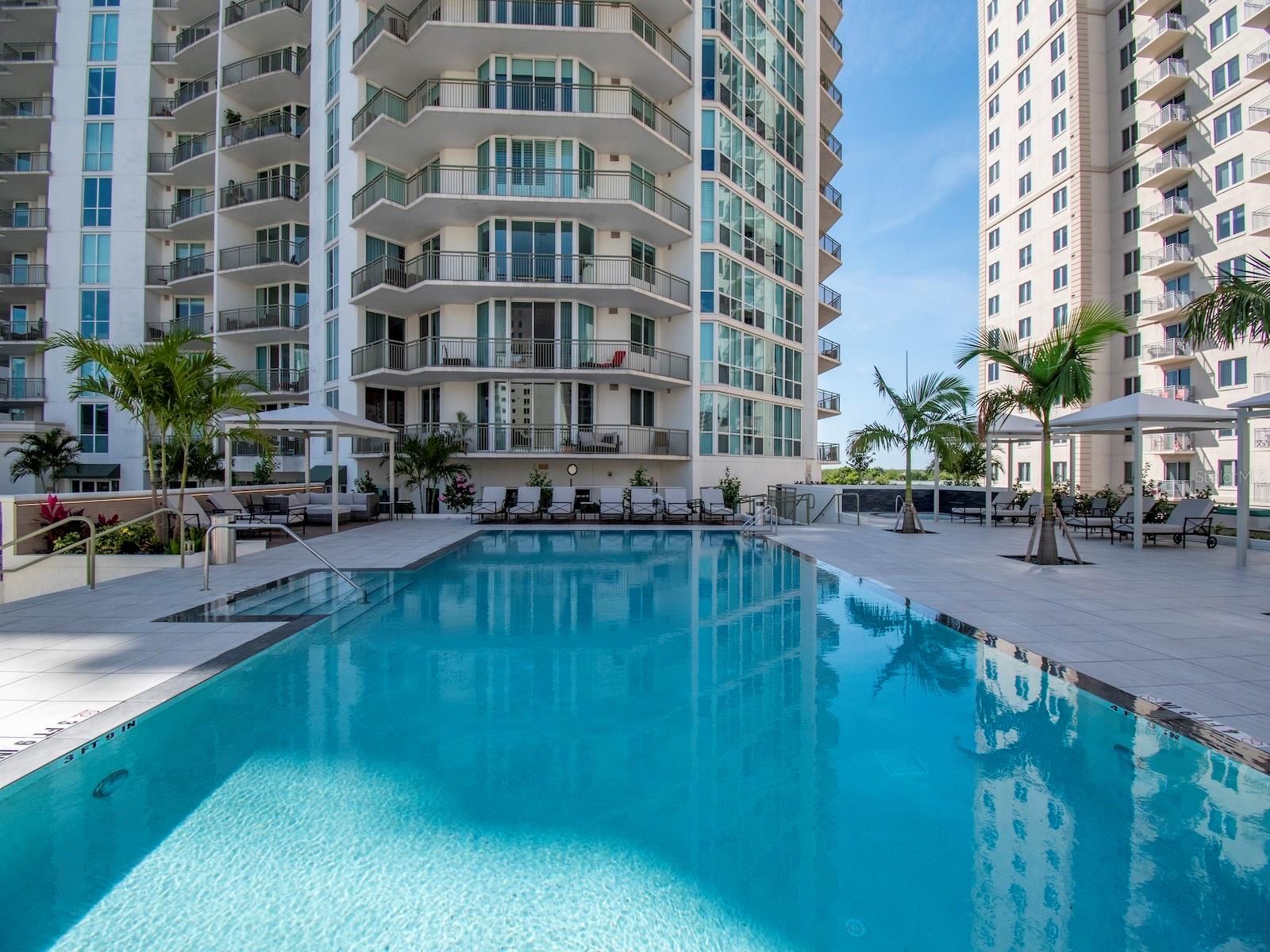 THE PLAZA HARBOUR ISLAND A CON - Residential