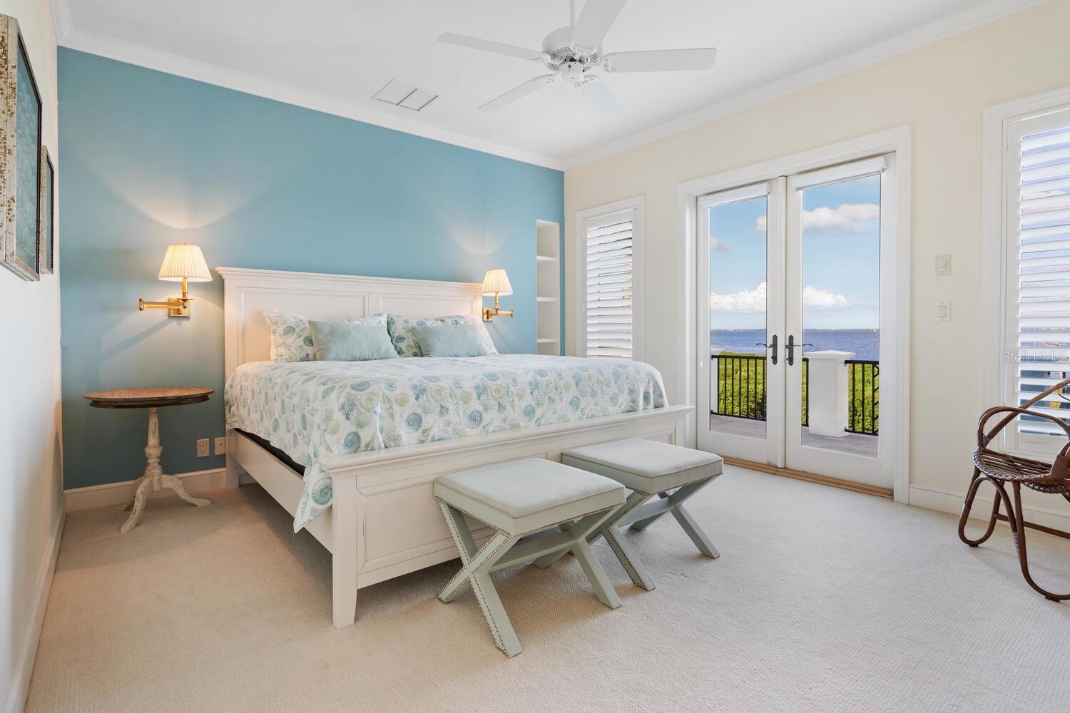 BAY ISLES - Residential