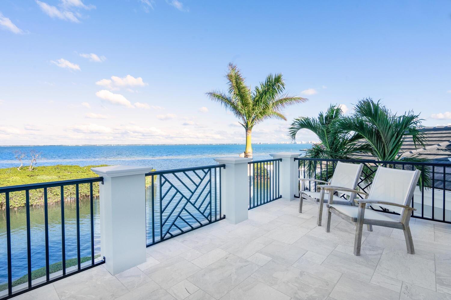 BAY ISLES - Residential