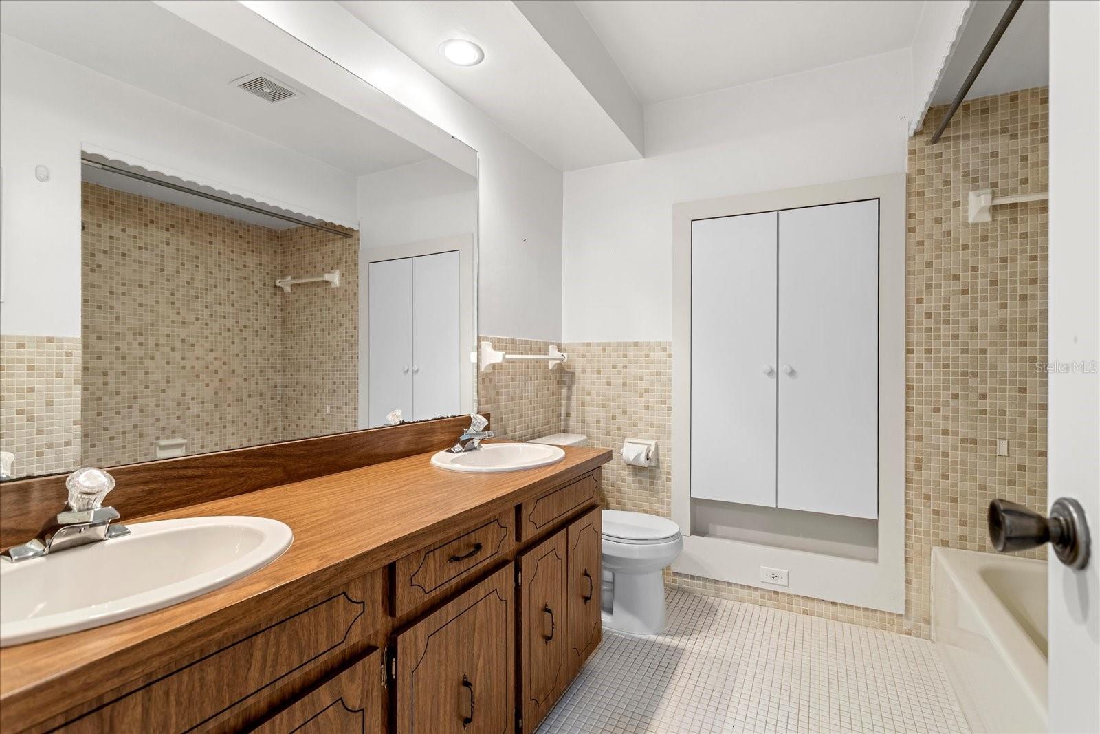 WOODLANDS THE - Residential