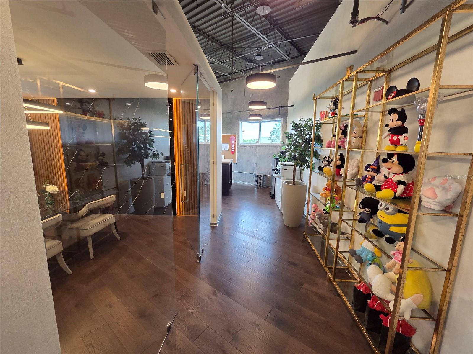 THE OFFICES/SOUTH STAR - Commercial Sale