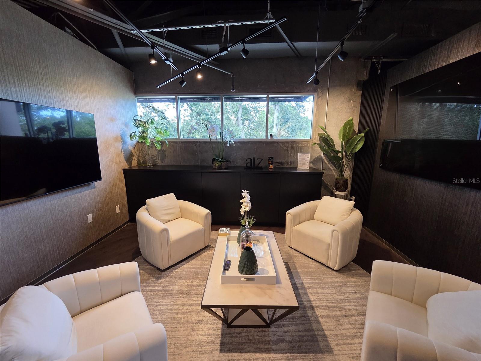 THE OFFICES/SOUTH STAR - Commercial Sale