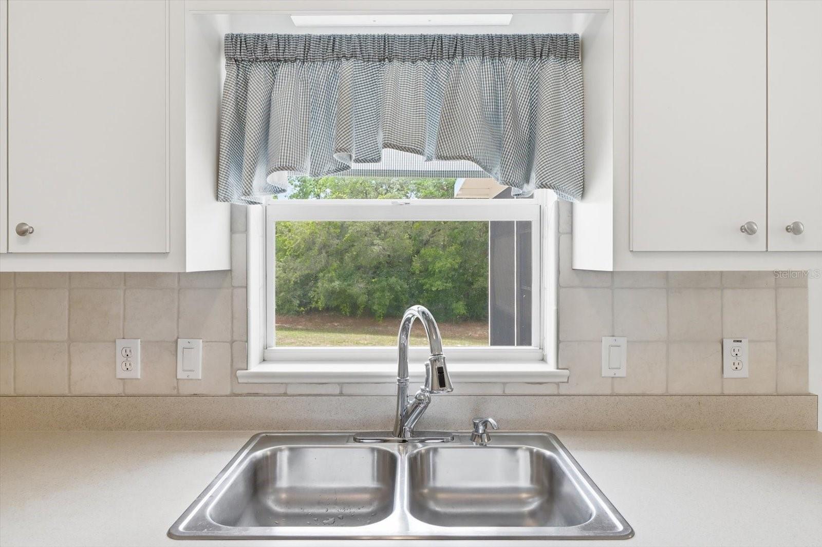 CRYSTAL GLEN - Residential
