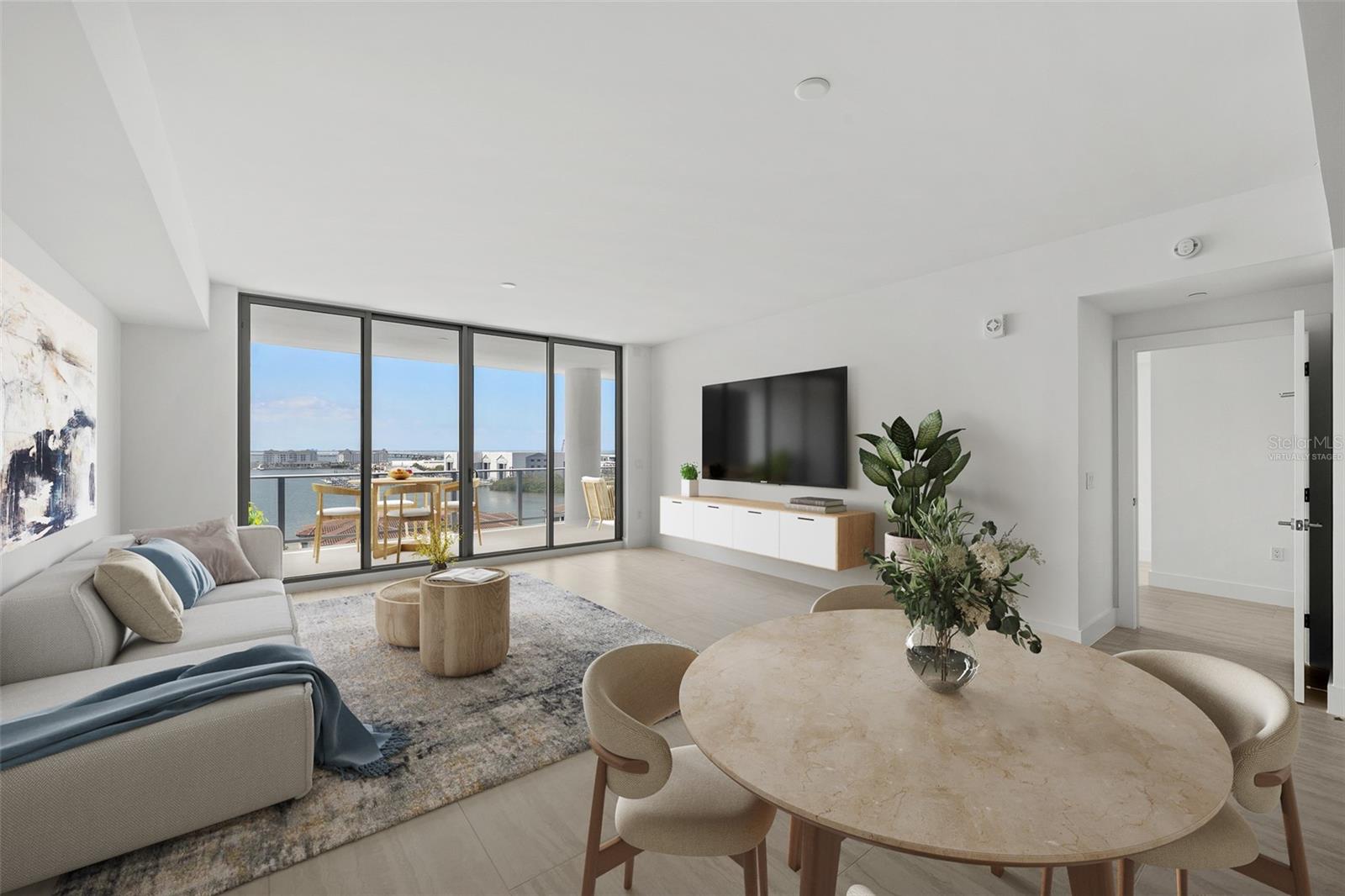 WESTSHORE YACHT CLUB AQUA TOWER - Residential