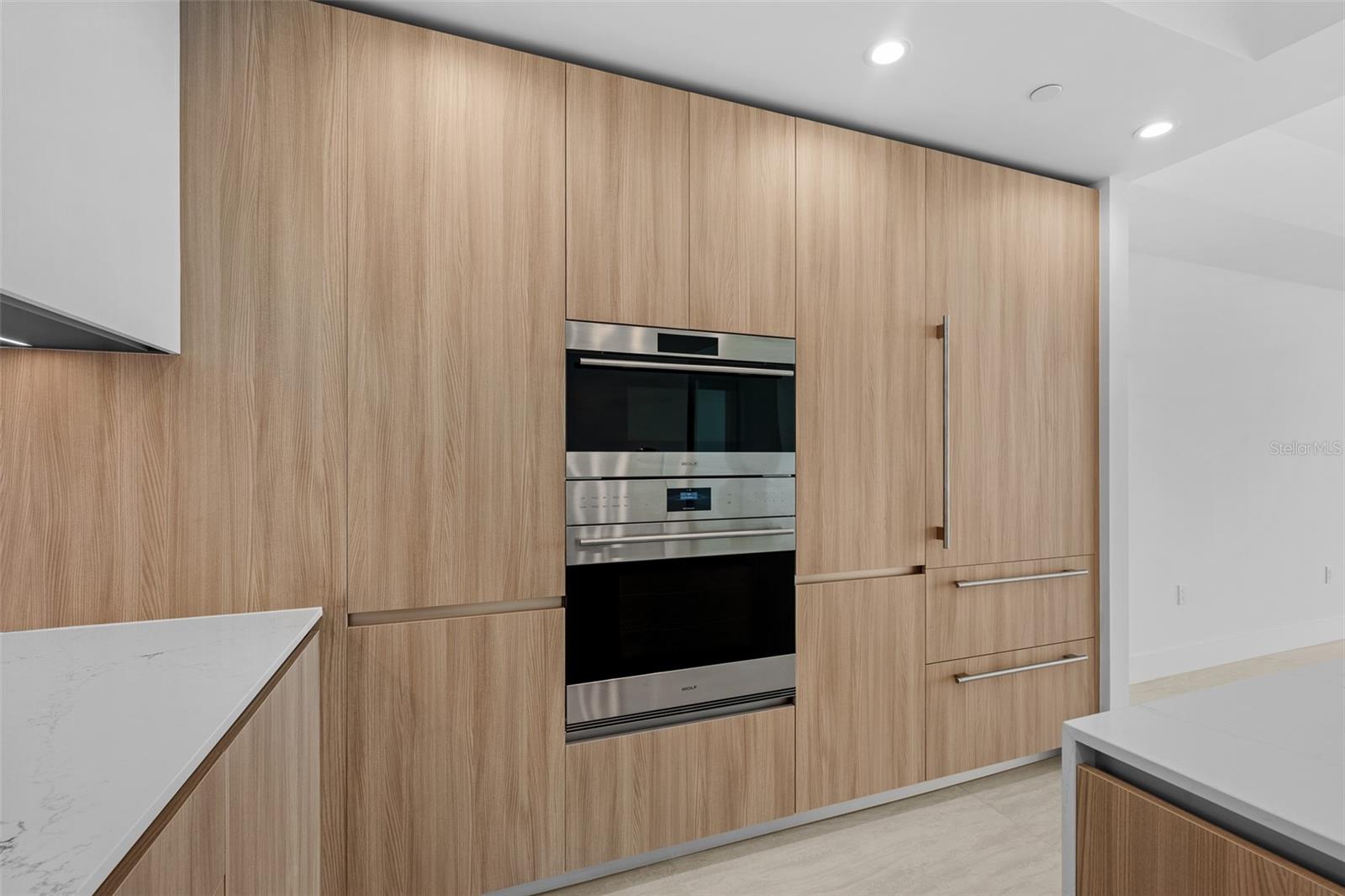 WESTSHORE YACHT CLUB AQUA TOWER - Residential