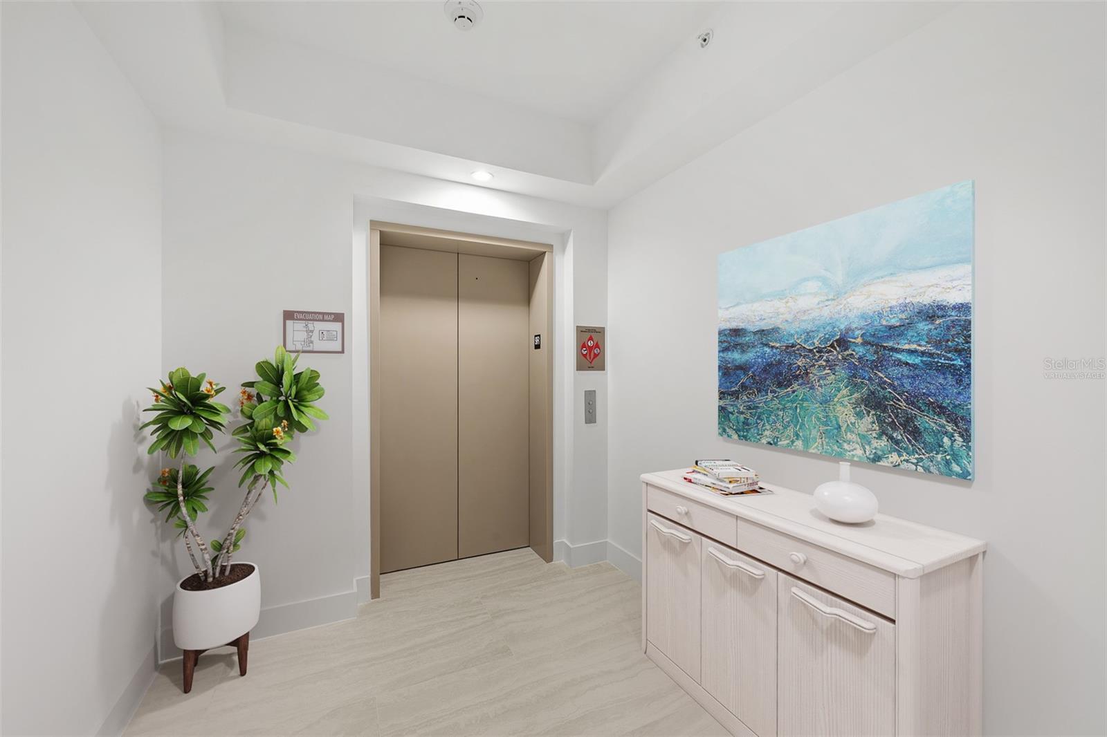 WESTSHORE YACHT CLUB AQUA TOWER - Residential