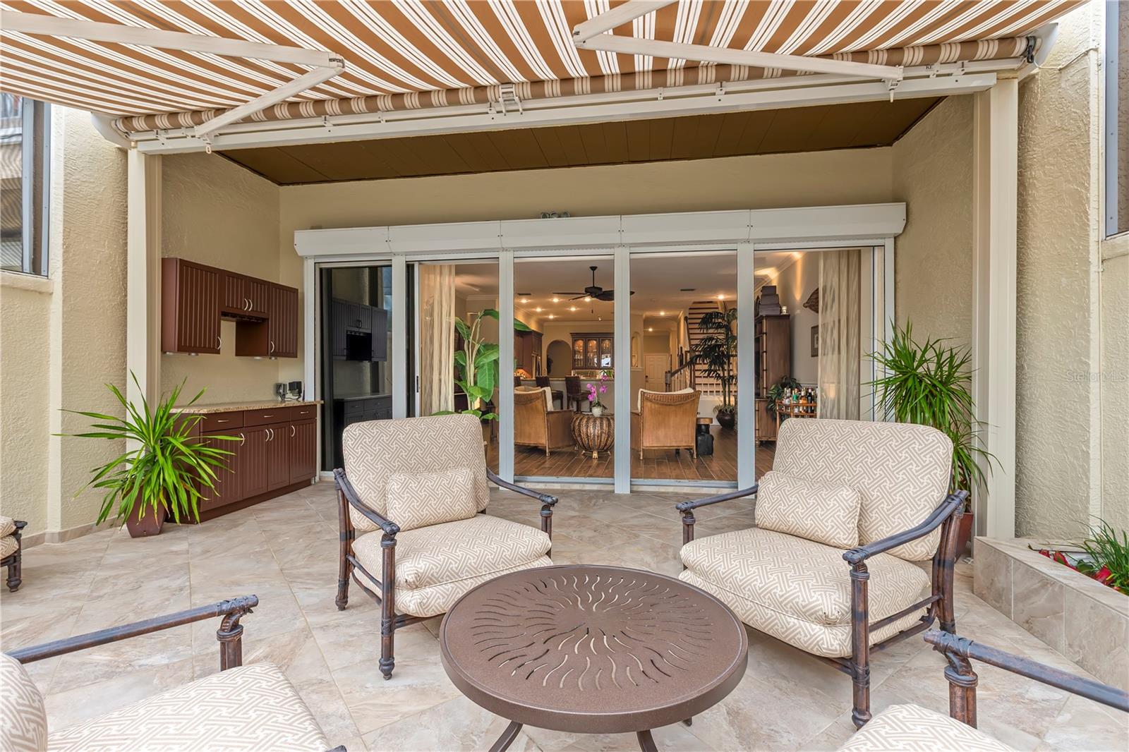 DOLPHINS LANDING - Residential