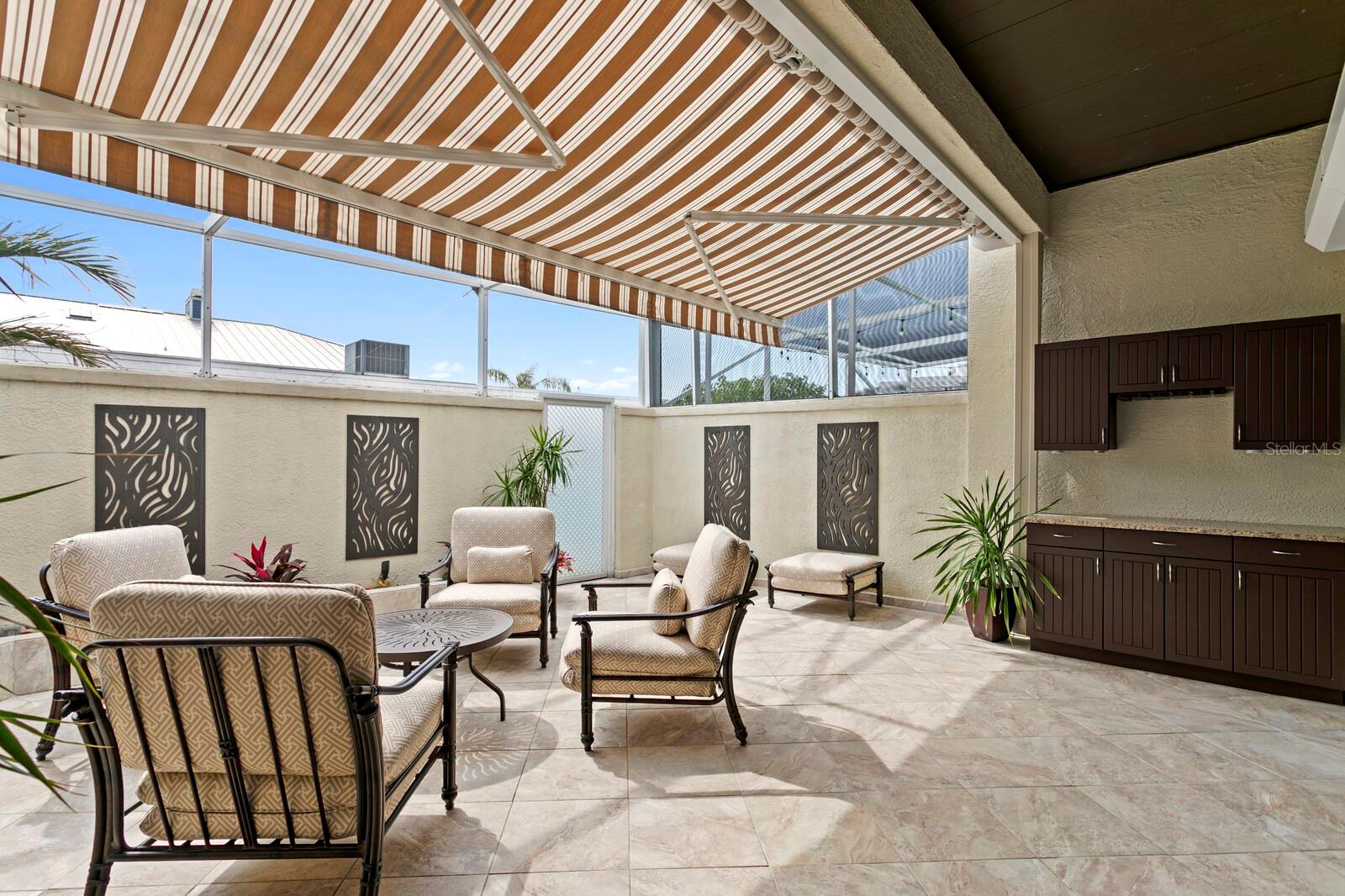 DOLPHINS LANDING - Residential