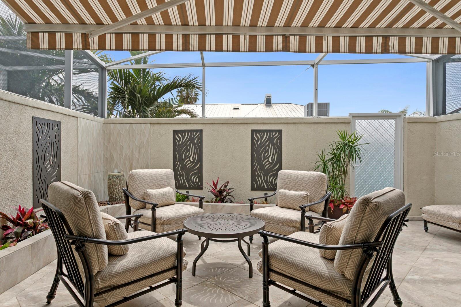 DOLPHINS LANDING - Residential