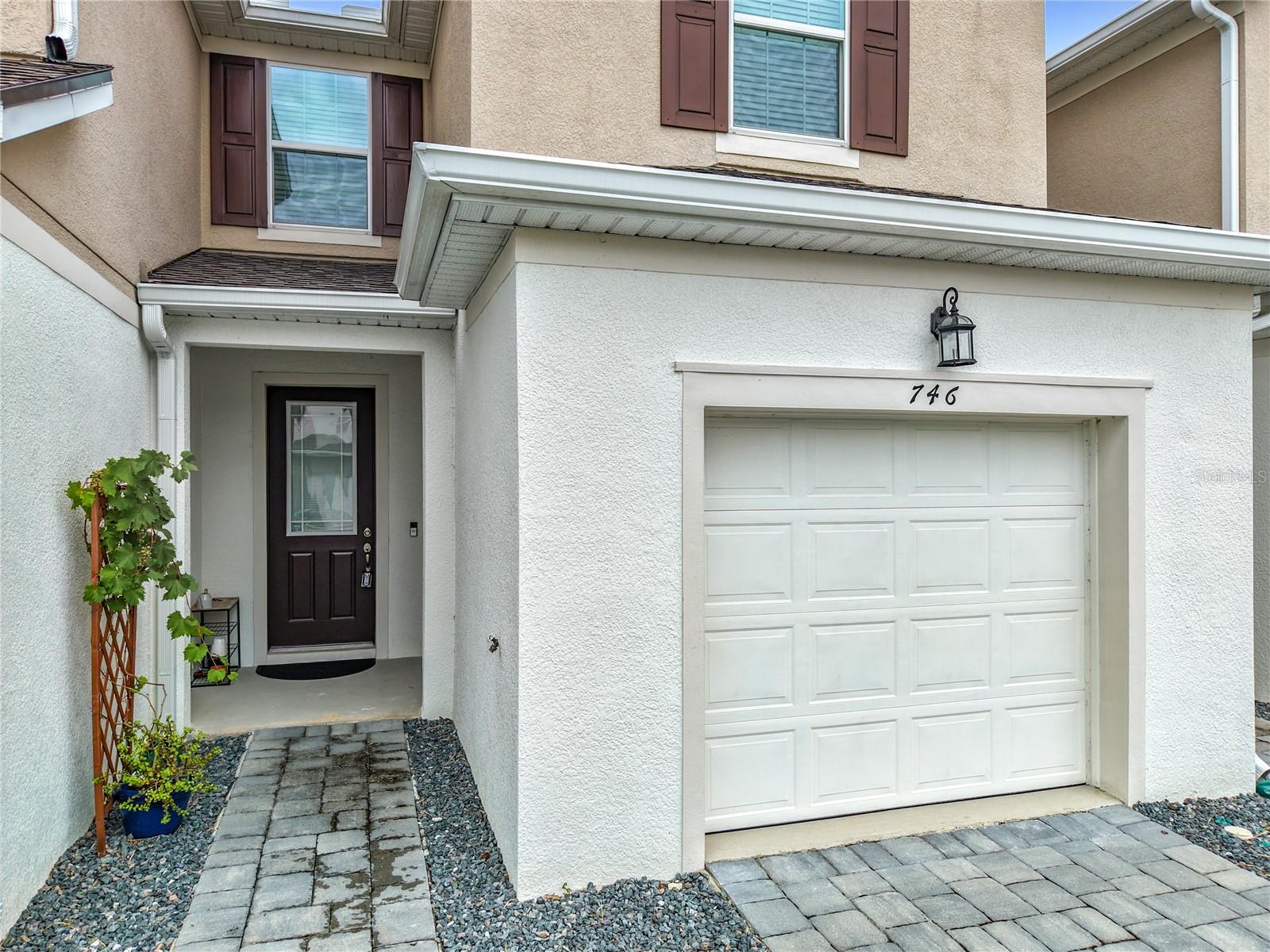 SPRING ISLE PALMS - Residential