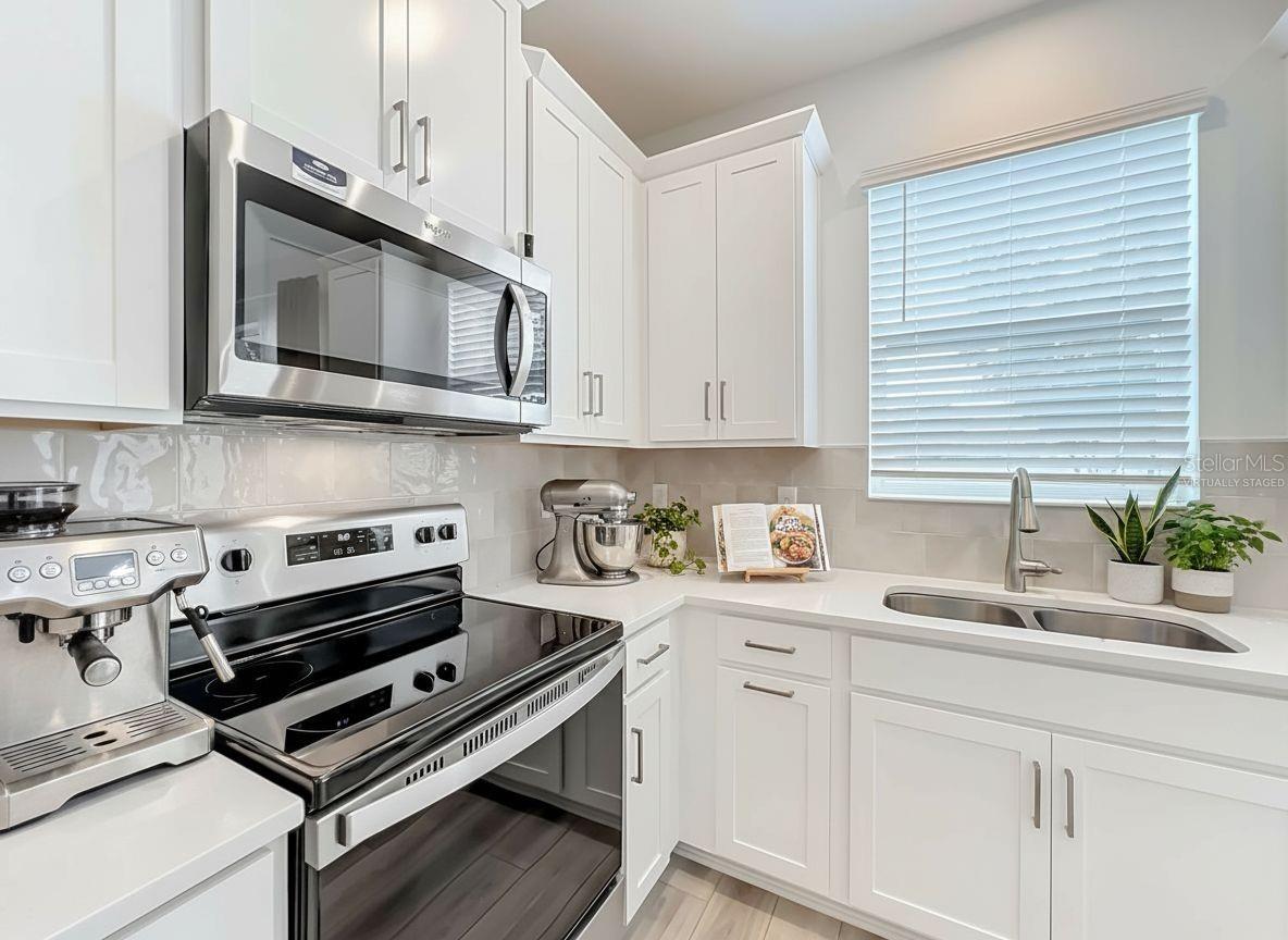 SPRING ISLE PALMS - Residential