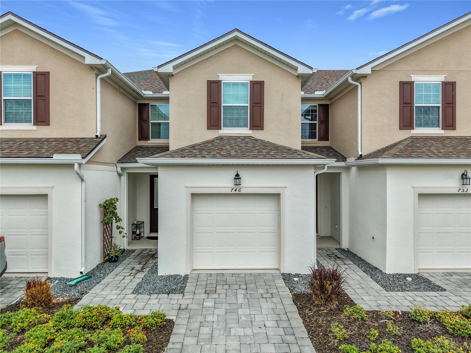 SPRING ISLE PALMS - Residential