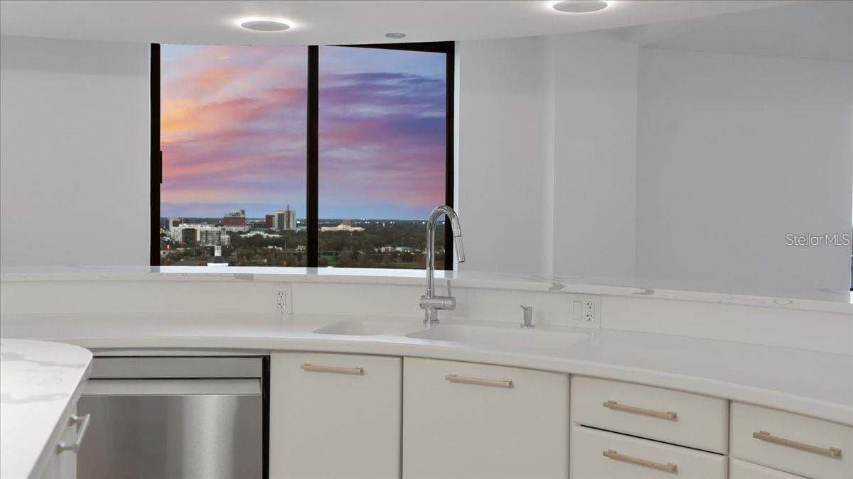 PARK LAKE TOWERS - Residential