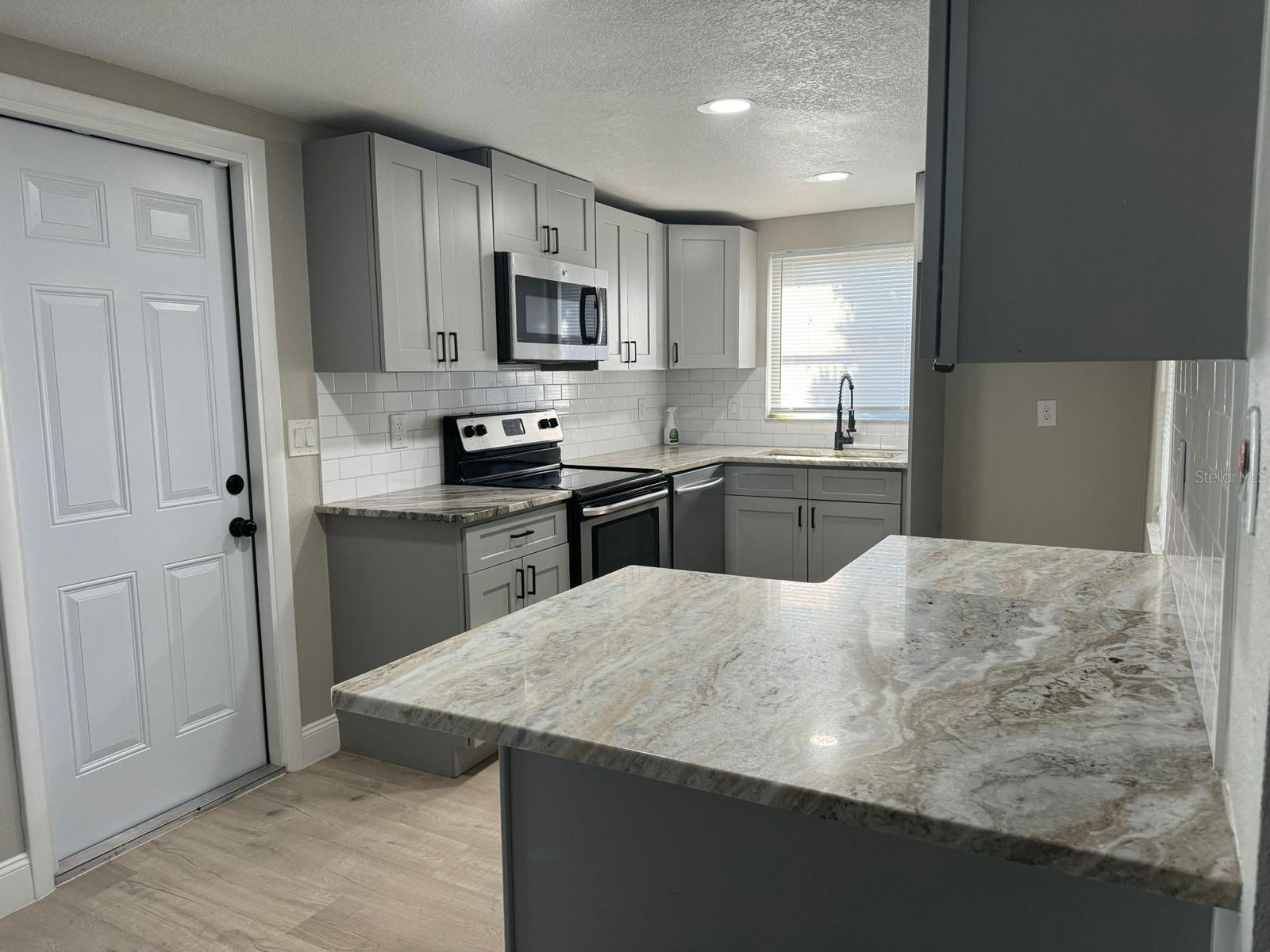 REGENCY PARK - Residential Lease