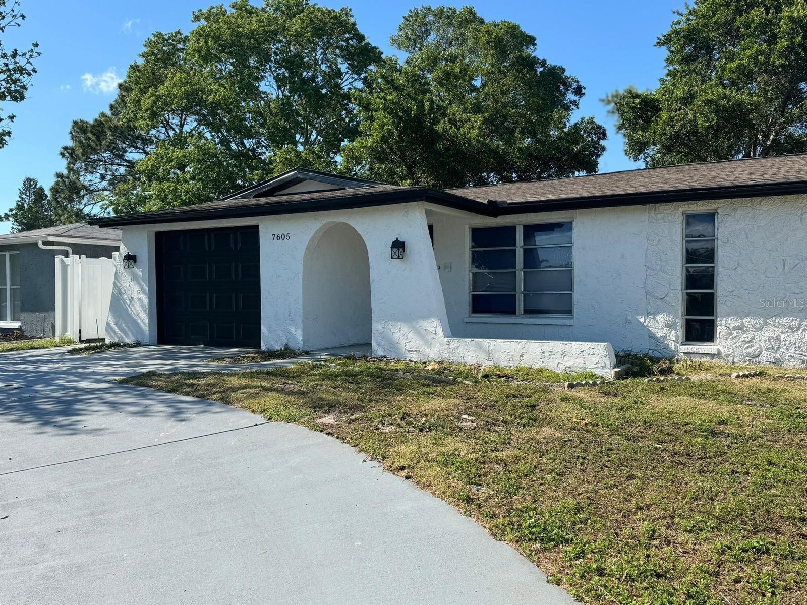 REGENCY PARK - Residential Lease
