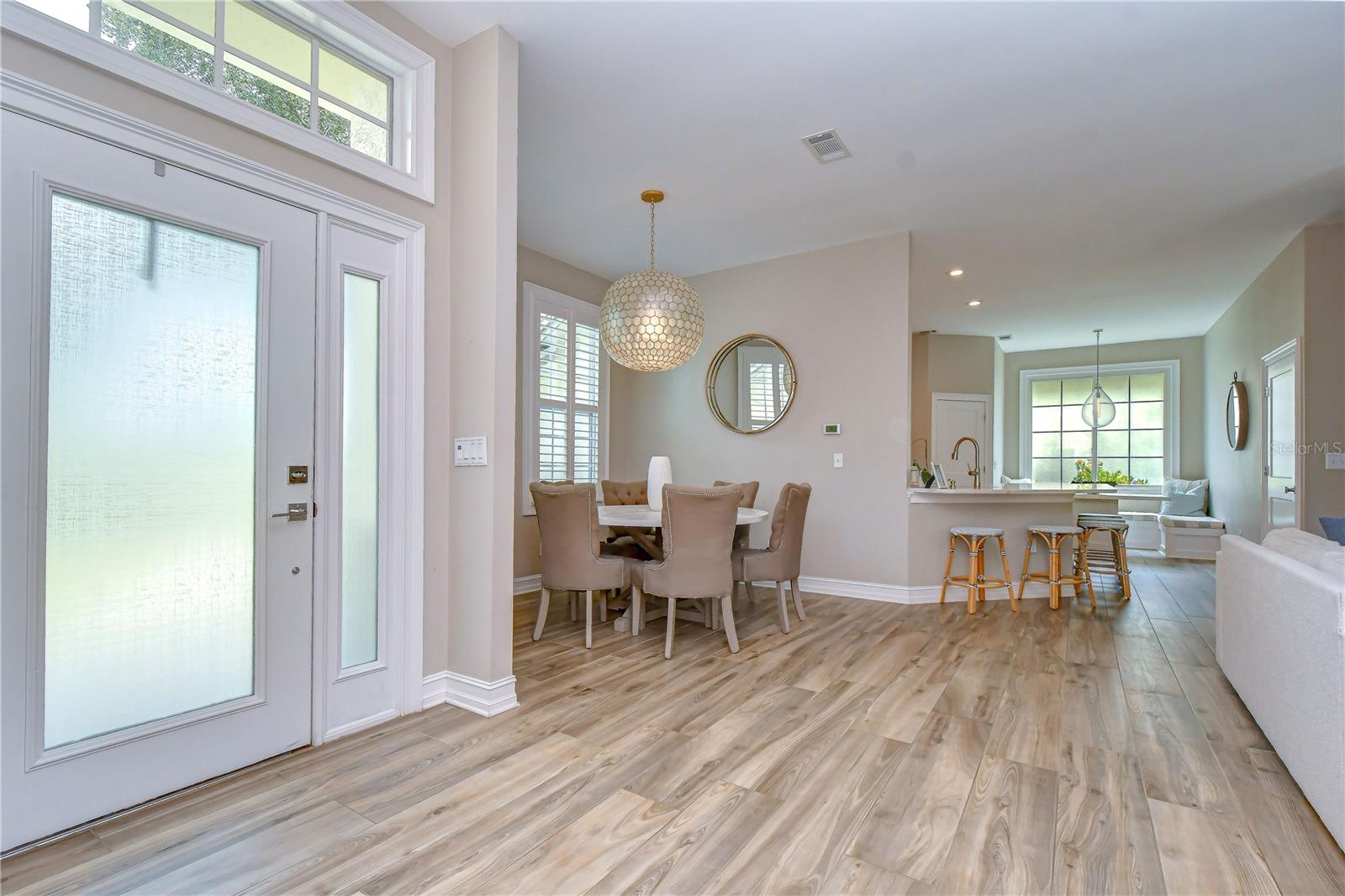 RIVER HILLS COUNTRY CLUB - Residential