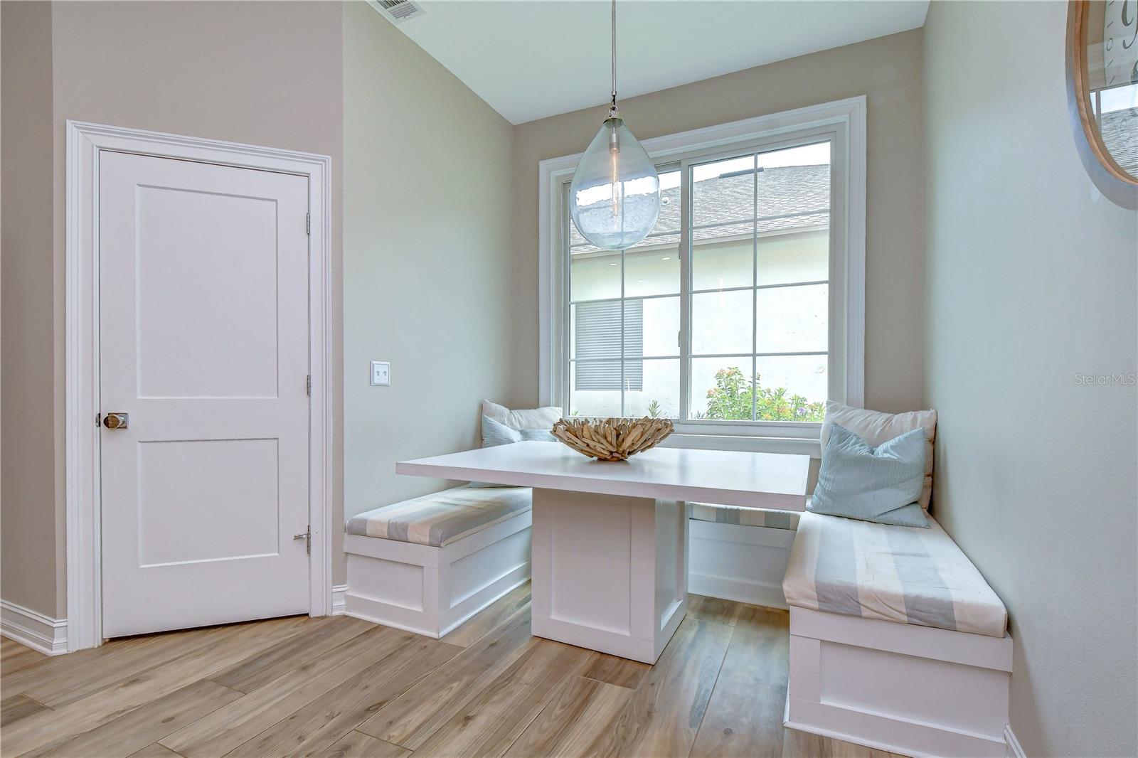 RIVER HILLS COUNTRY CLUB - Residential