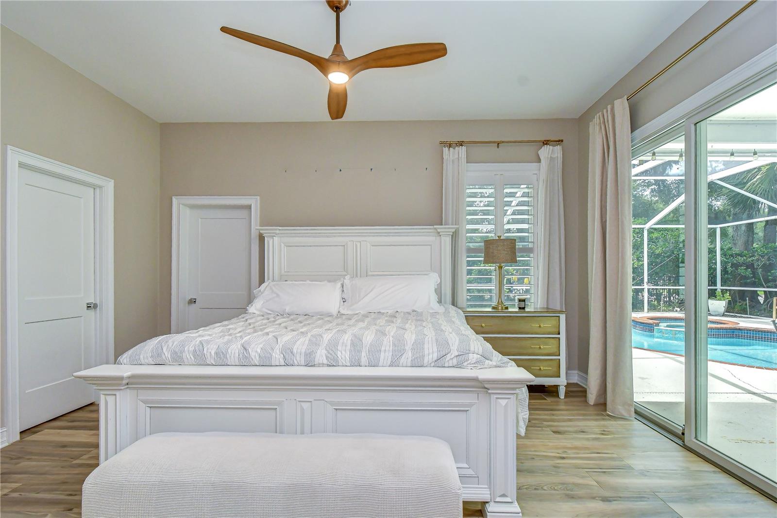 RIVER HILLS COUNTRY CLUB - Residential