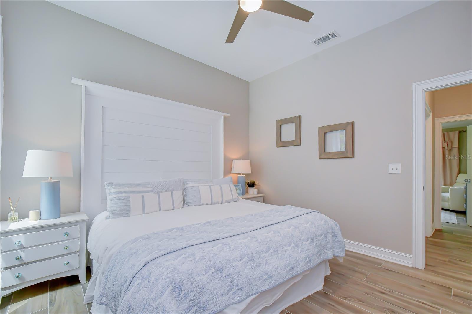 RIVER HILLS COUNTRY CLUB - Residential