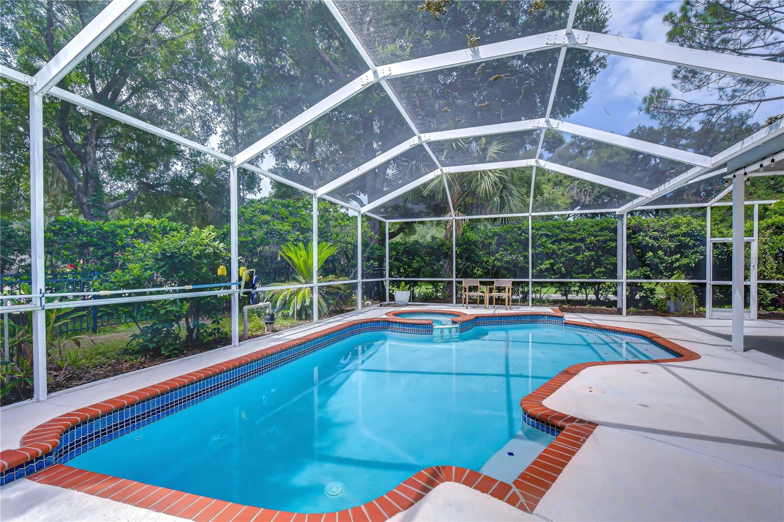 RIVER HILLS COUNTRY CLUB - Residential