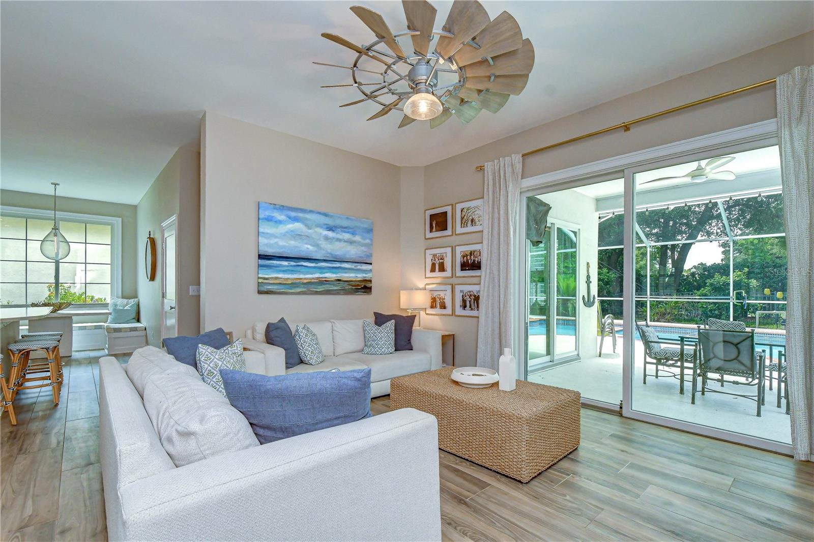 RIVER HILLS COUNTRY CLUB - Residential