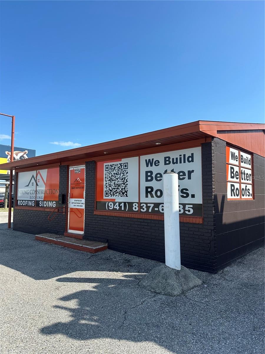 Prime commercial leasing opportunity in a highly visible location directly on US-41 within a well-established, high-traffic plaza. This recently renovated unit is turnkey and ready for immediate occupancy.

Recent upgrades include new flooring, fresh interior paint, a new mini-split A/C system, and a well-maintained central A/C system for year-round comfort. The spacious interior offers a flexible layout that can accommodate a variety of business needs.

The property features ample parking, including overflow parking with space for trailers, work trucks, or commercial vehicles. Ideal for a shipping center, contractor, office, retail business, service-based business, or other small business looking for a convenient and highly accessible location.

Don't miss this exceptional leasing opportunity in a thriving commercial corridor. Schedule your private showing today—this space is expected to lease quickly!