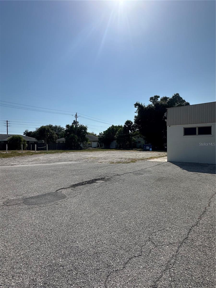 SOUTH VENICE UN 4 - Commercial Lease