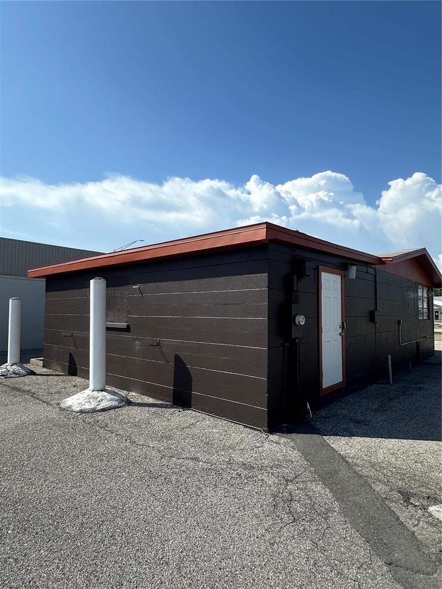 SOUTH VENICE UN 4 - Commercial Lease