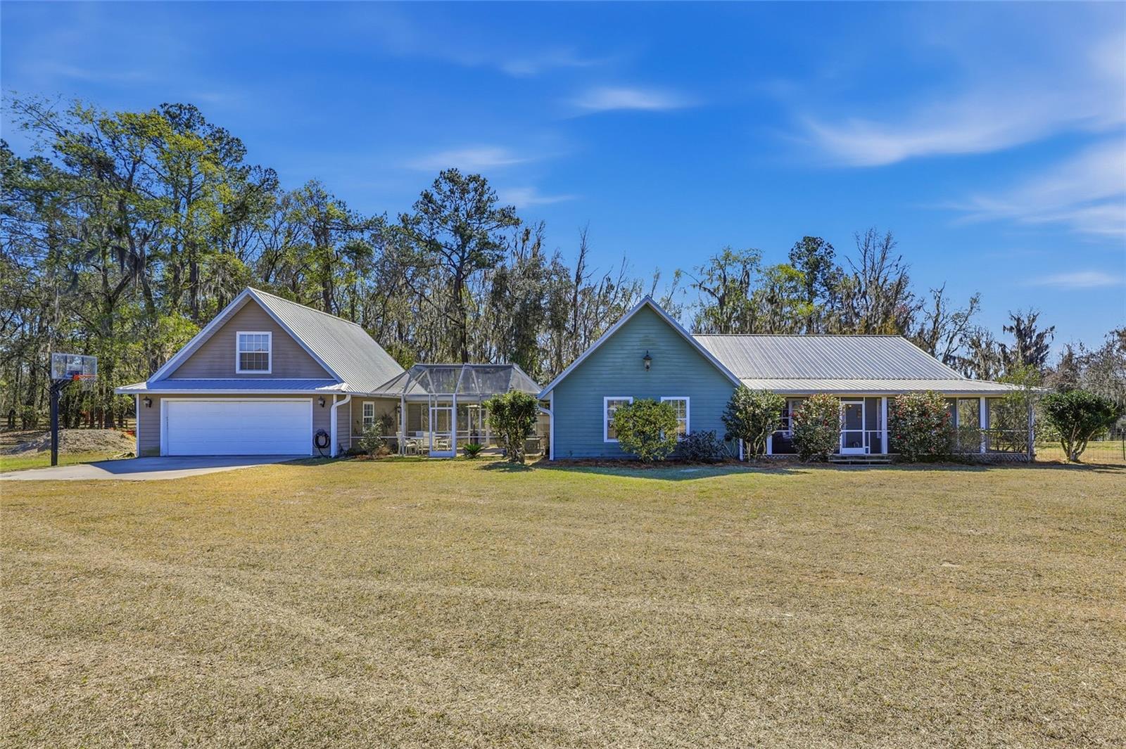 ROLLING HILLS - Residential