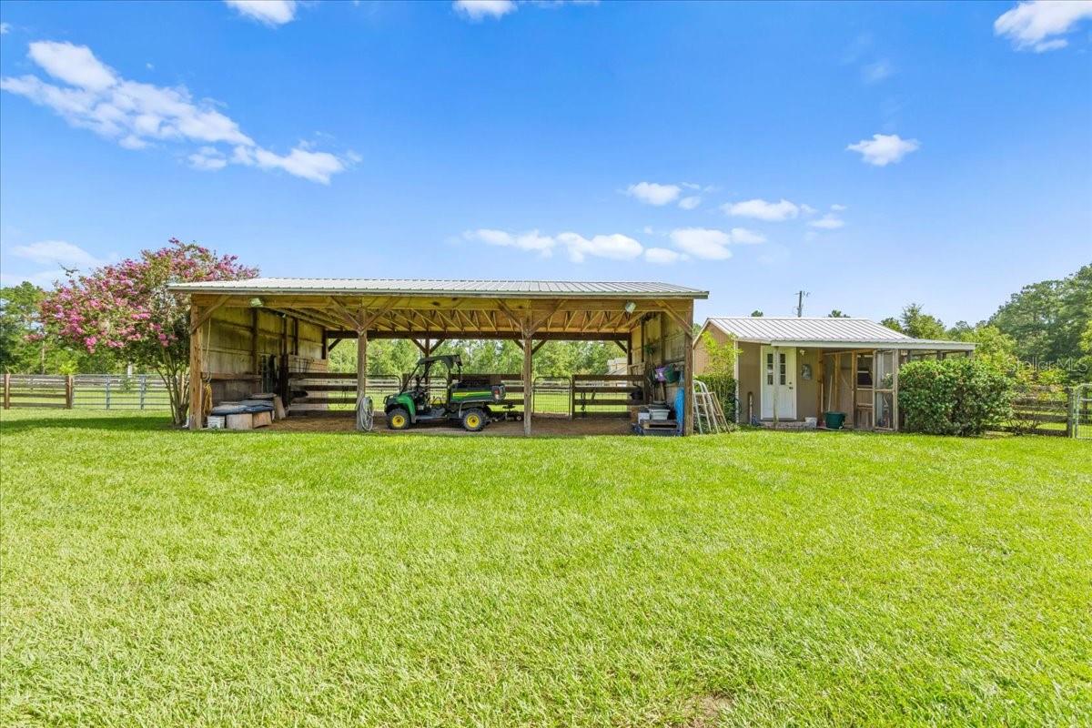 ROLLING HILLS - Residential