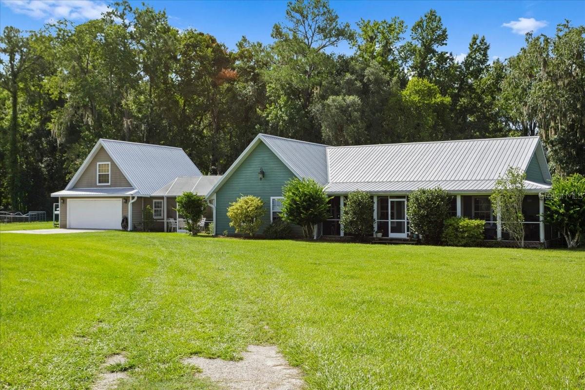 ROLLING HILLS - Residential