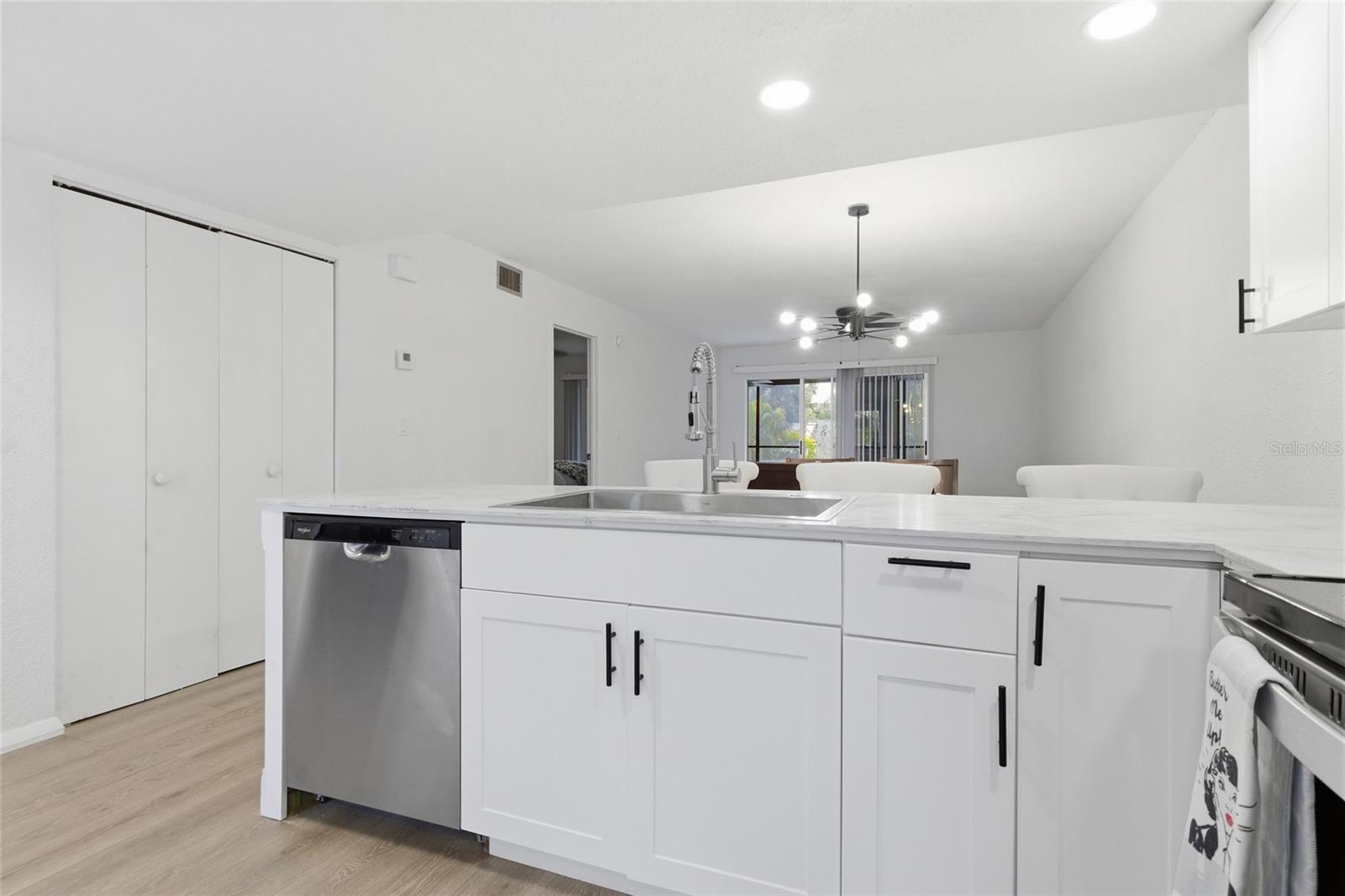 FIDDLERS GREEN PH 01 BLDG 08 - Residential
