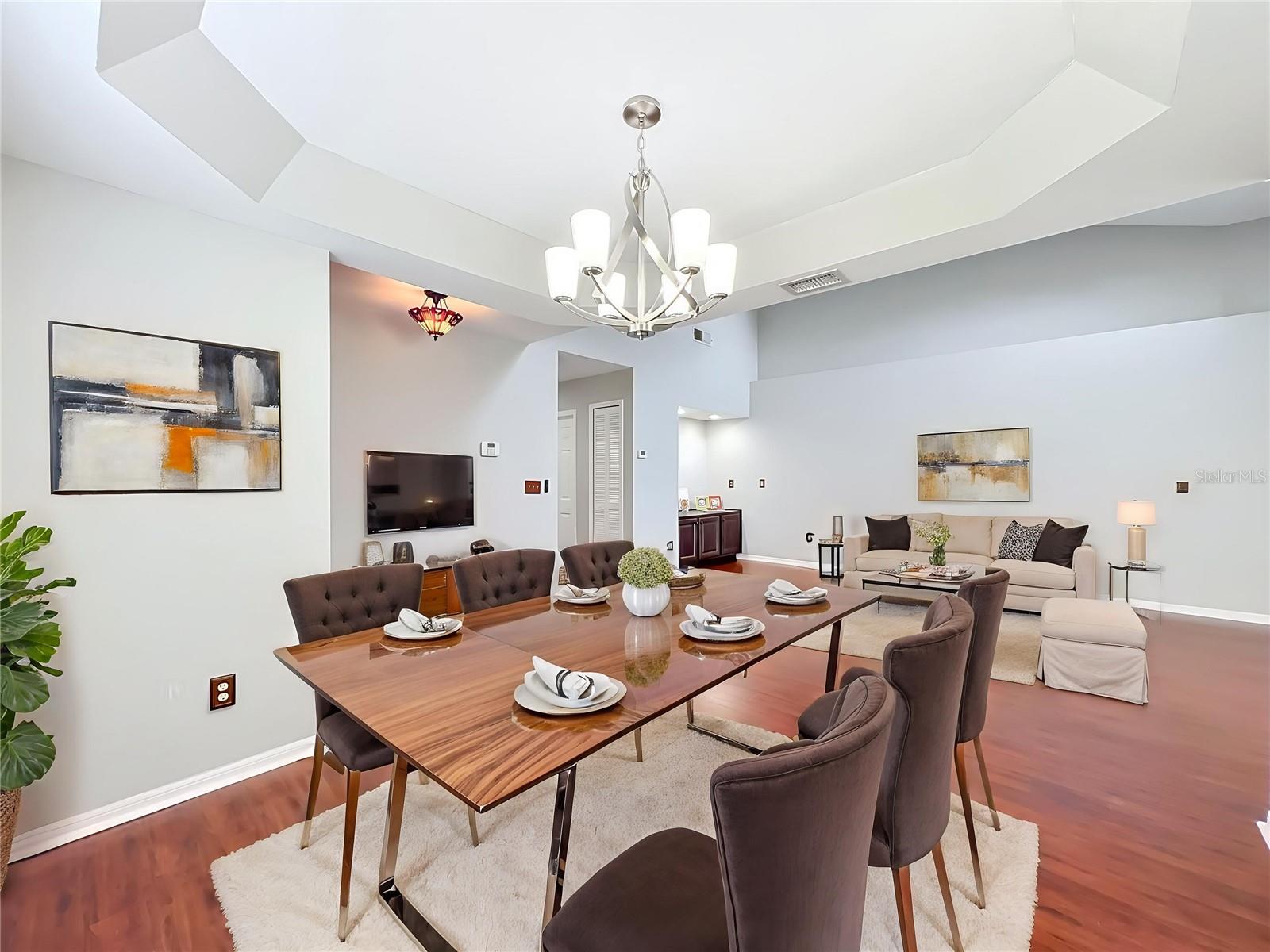 RACQUET CLUB VILLAS AT HEATHROW 1 - Residential