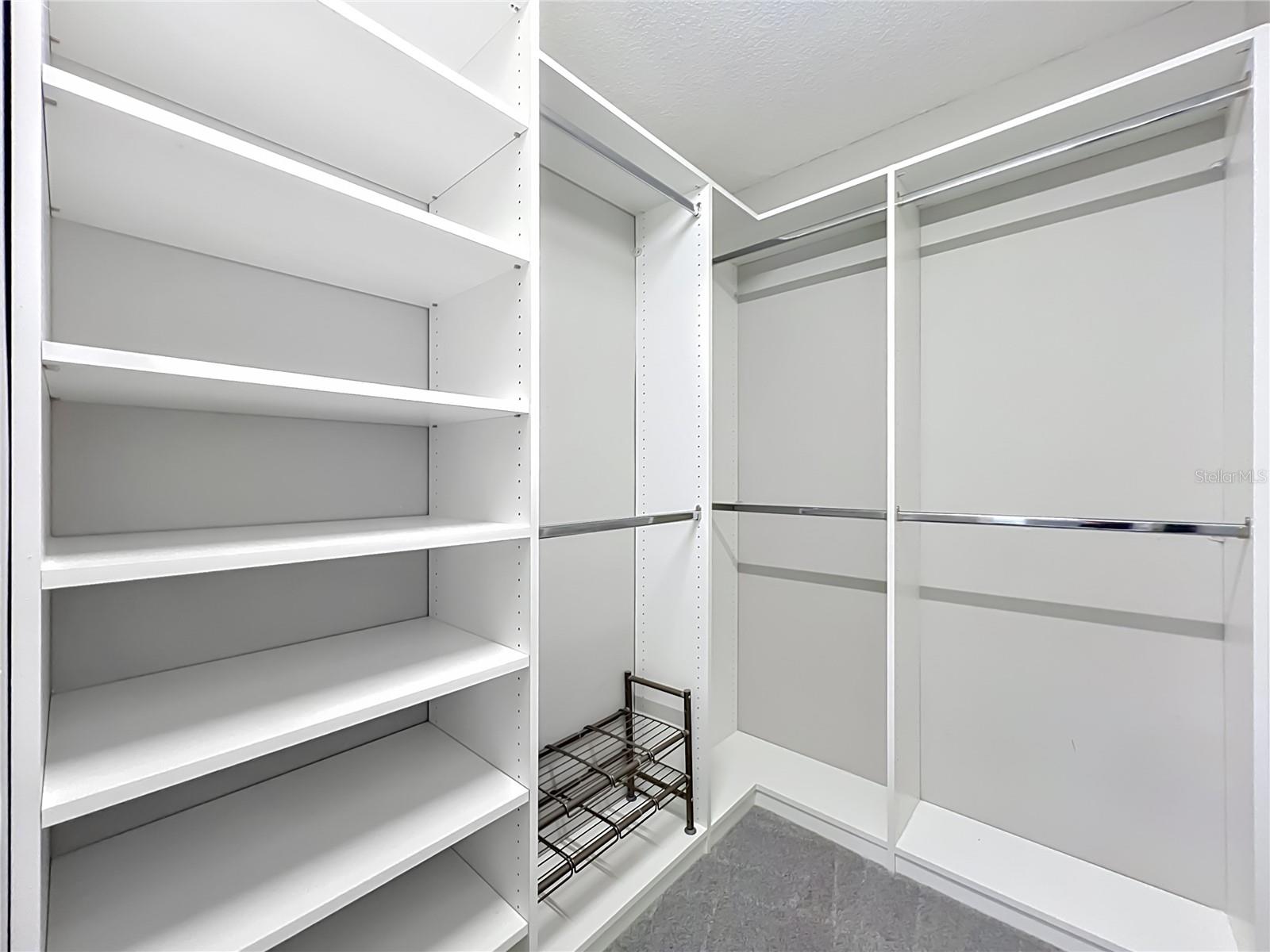 RACQUET CLUB VILLAS AT HEATHROW 1 - Residential